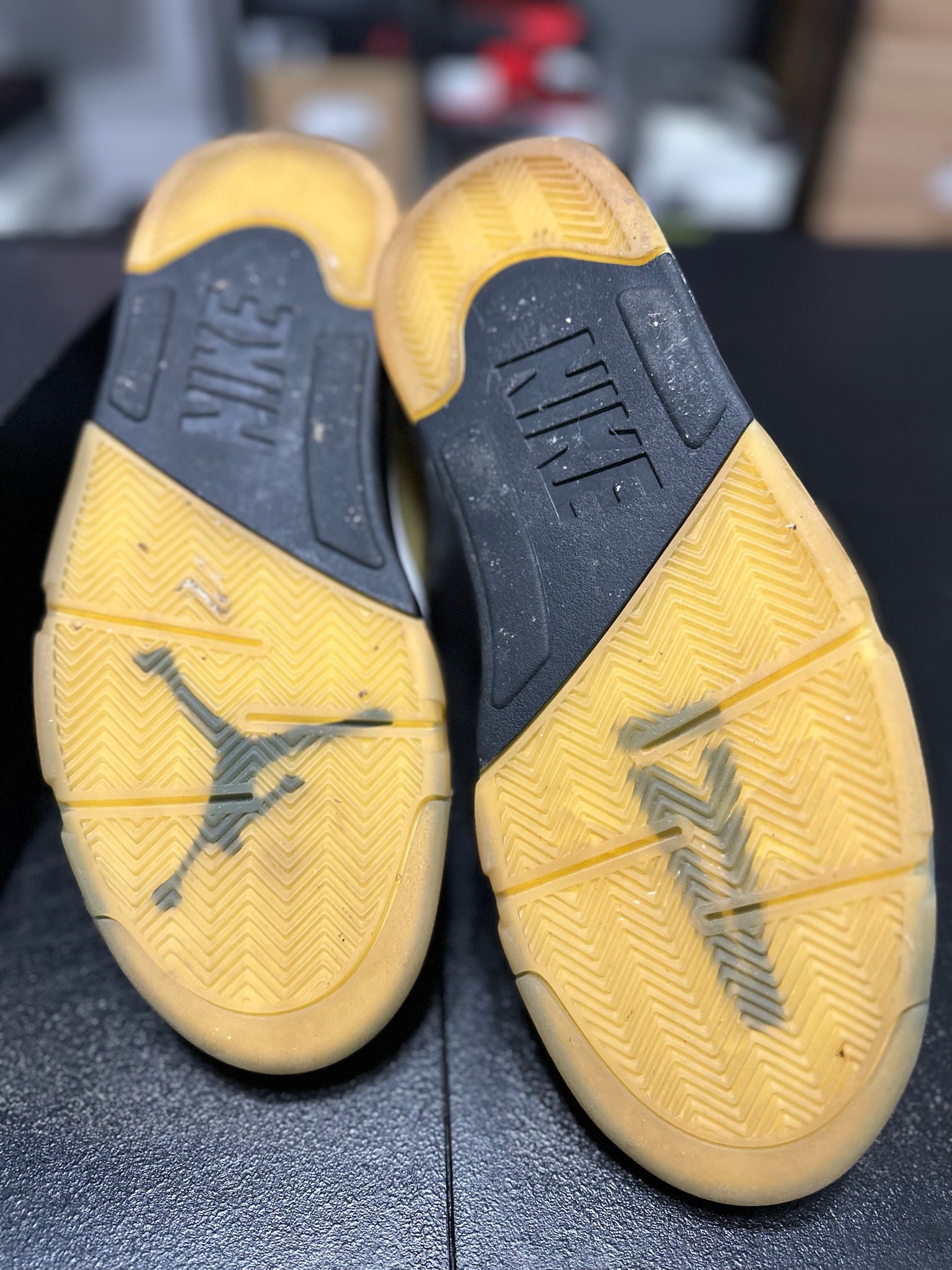 Size 10.5 - (12W) J5 ama dawn