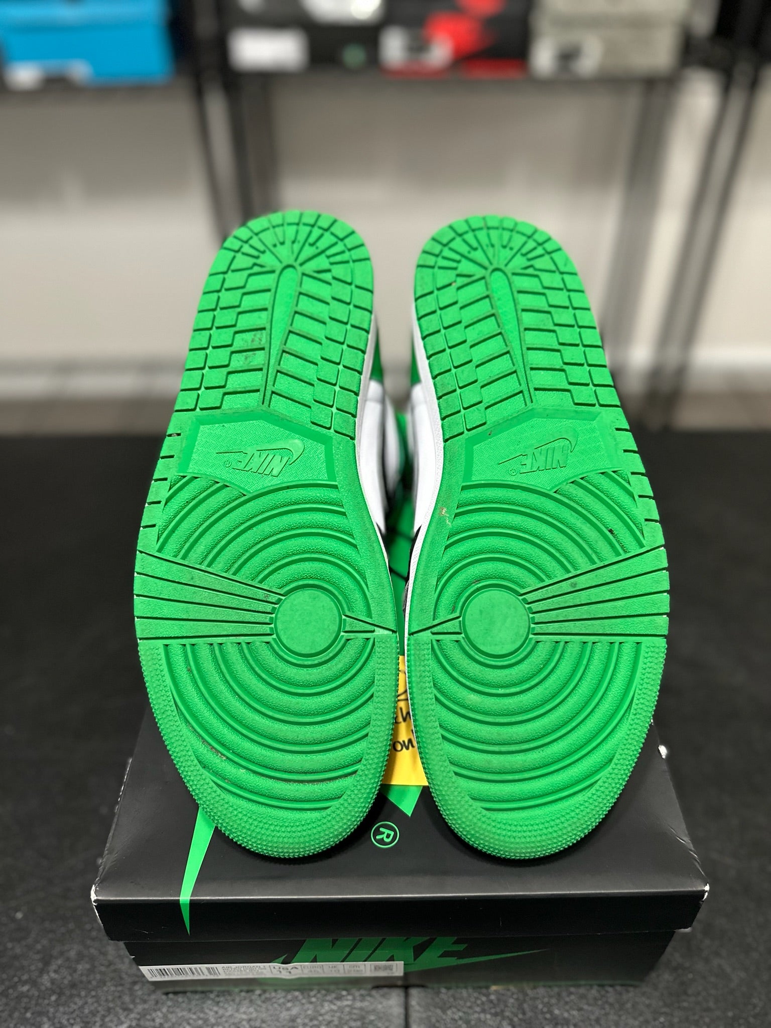 Size 11 - J1 High Lucky Green