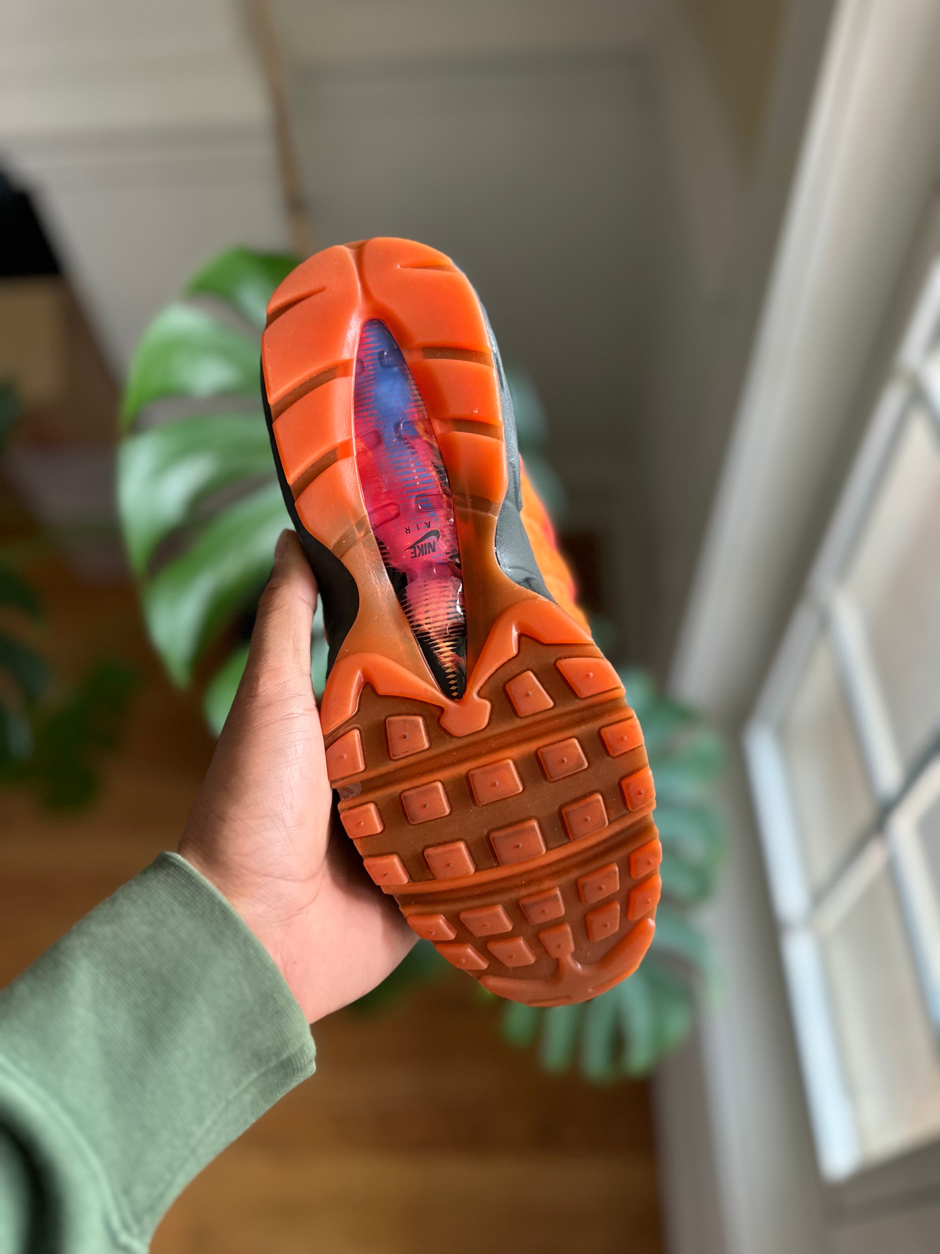 Size 6 - Nike air max 95 PRM