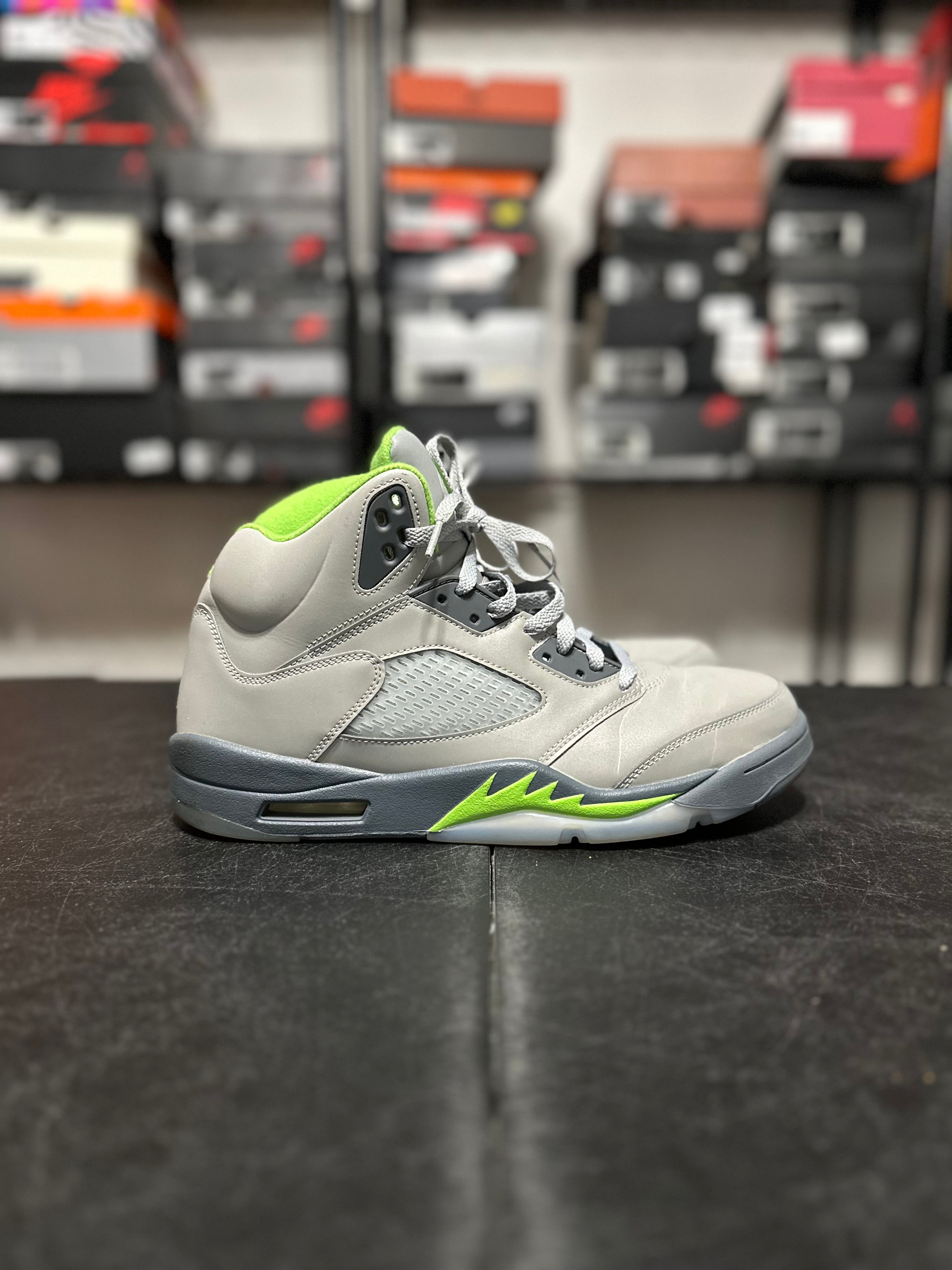 Size 11.5 - J5 green bean