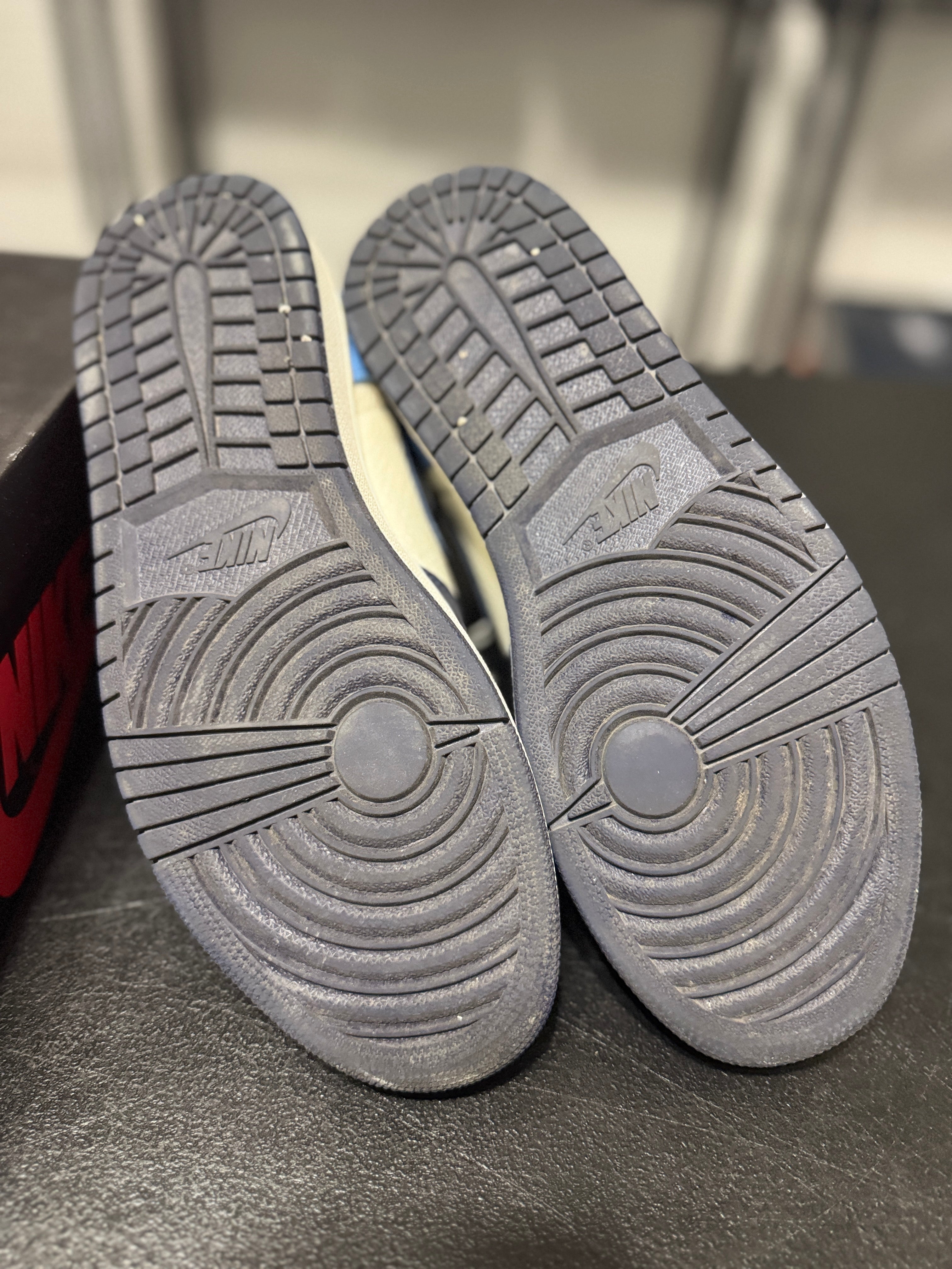 Size 10 - J1 obsidian