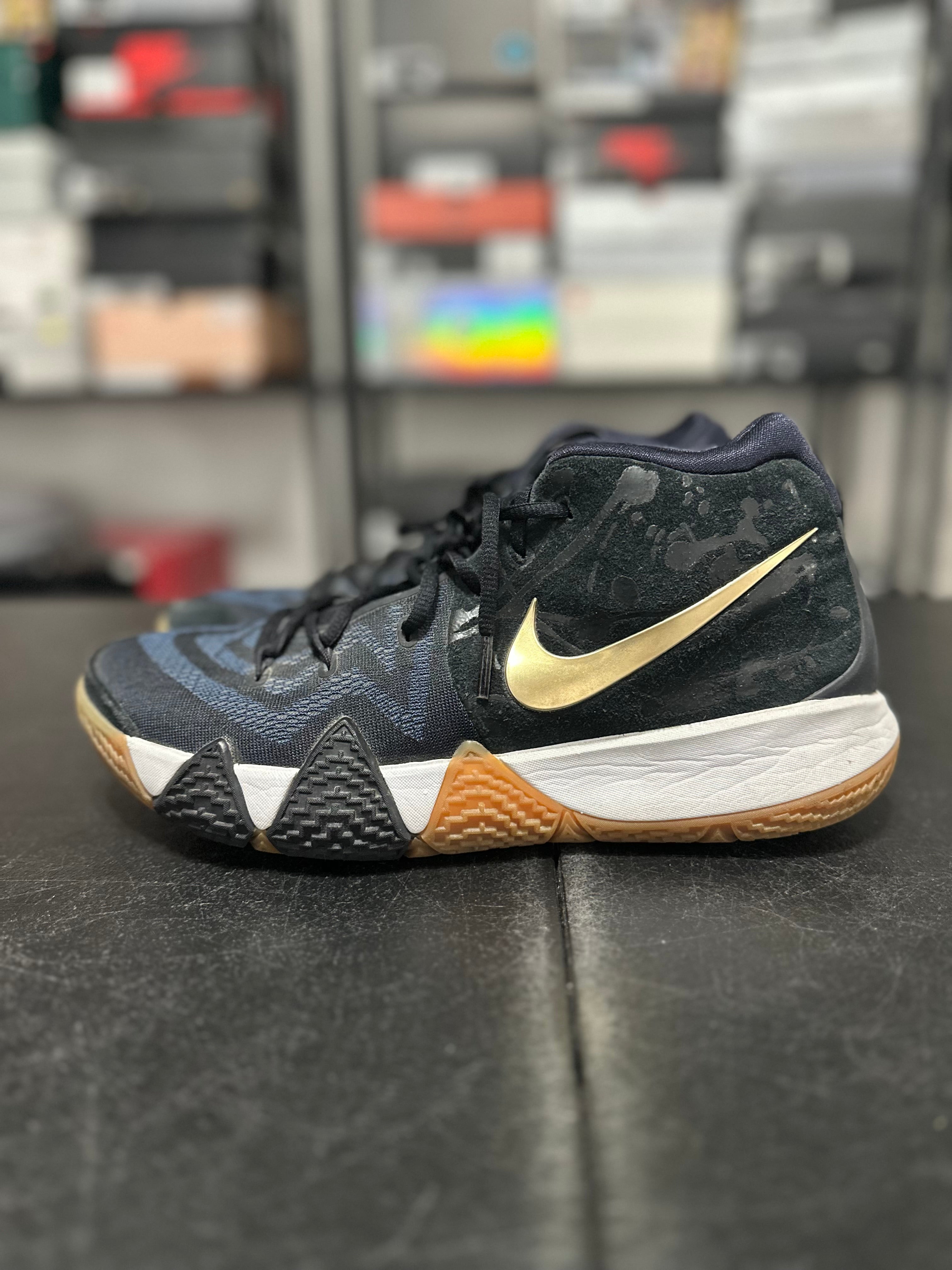 Size 11 - Kyrie 4 pitch blue