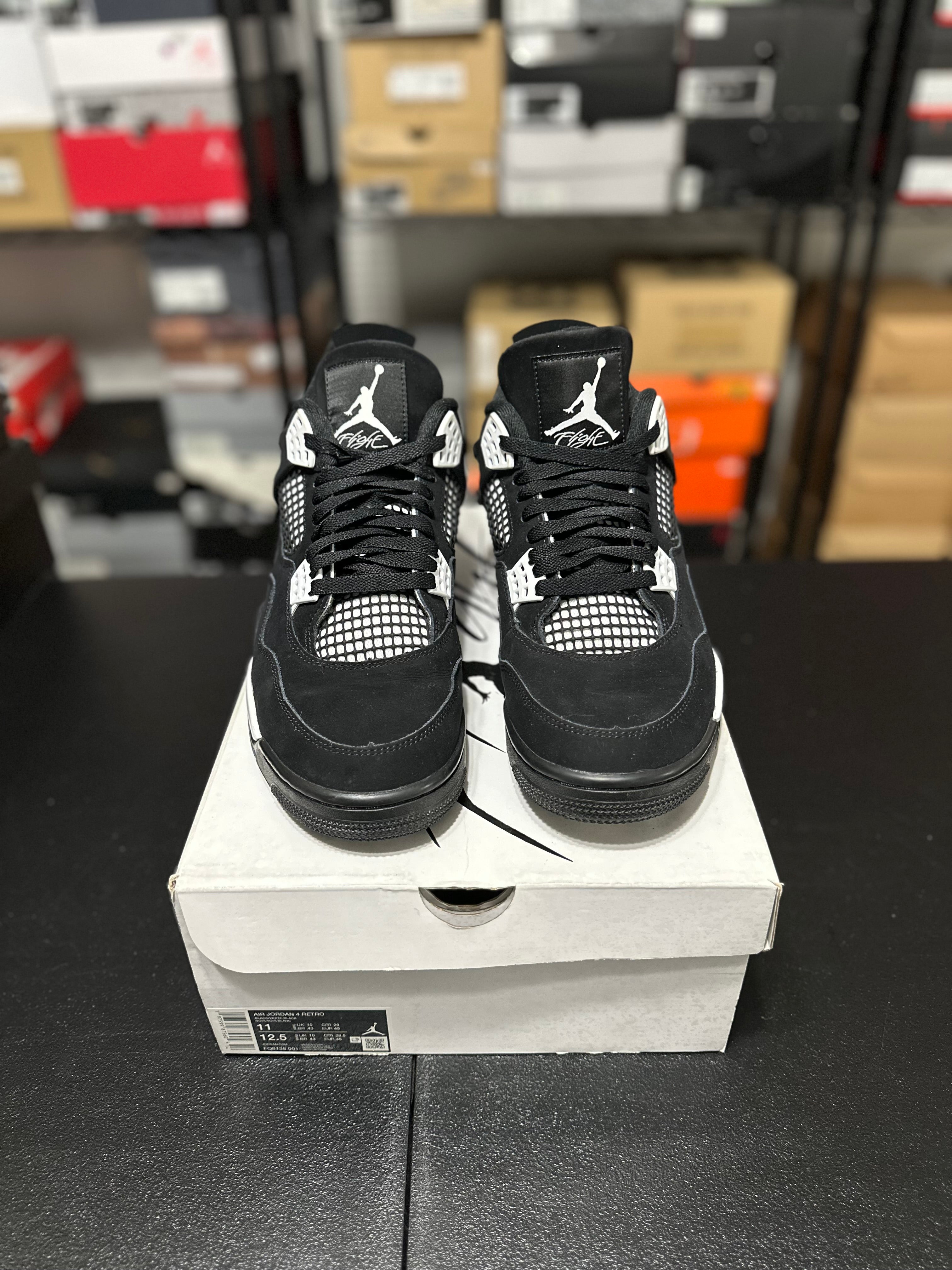 Size 11 - J4 white thunder