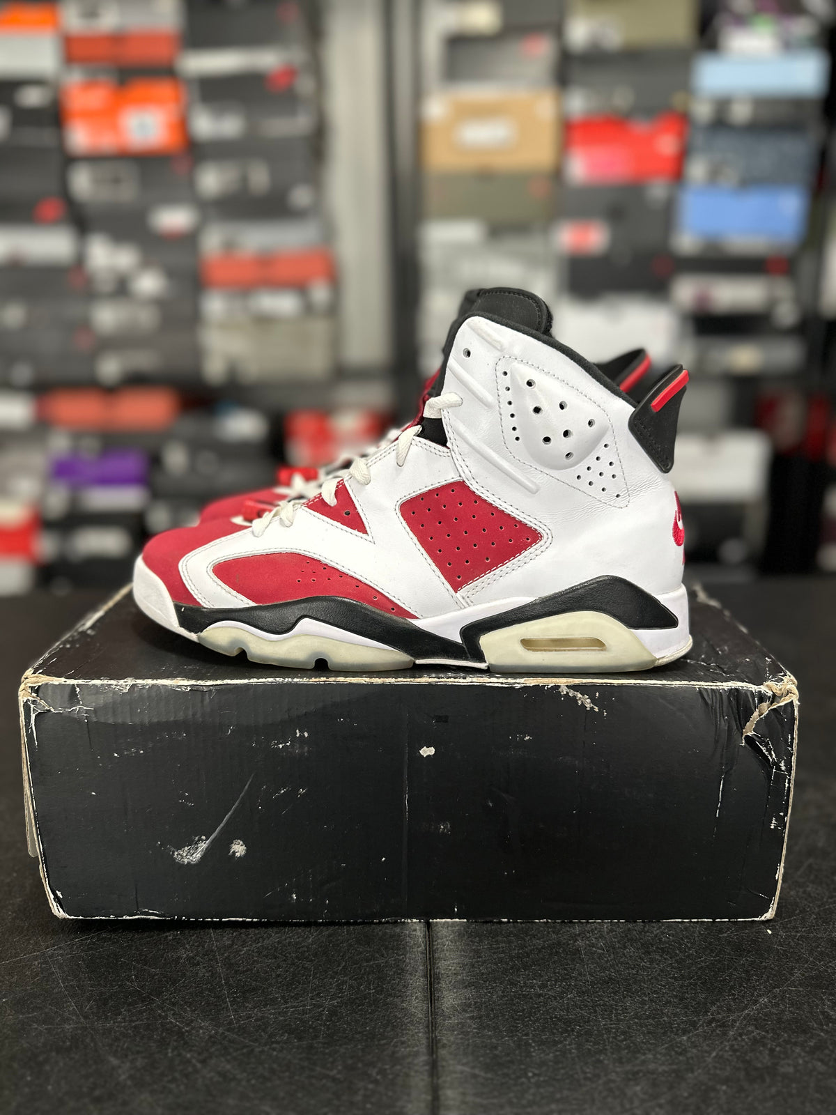Size 9 - J6 carmine