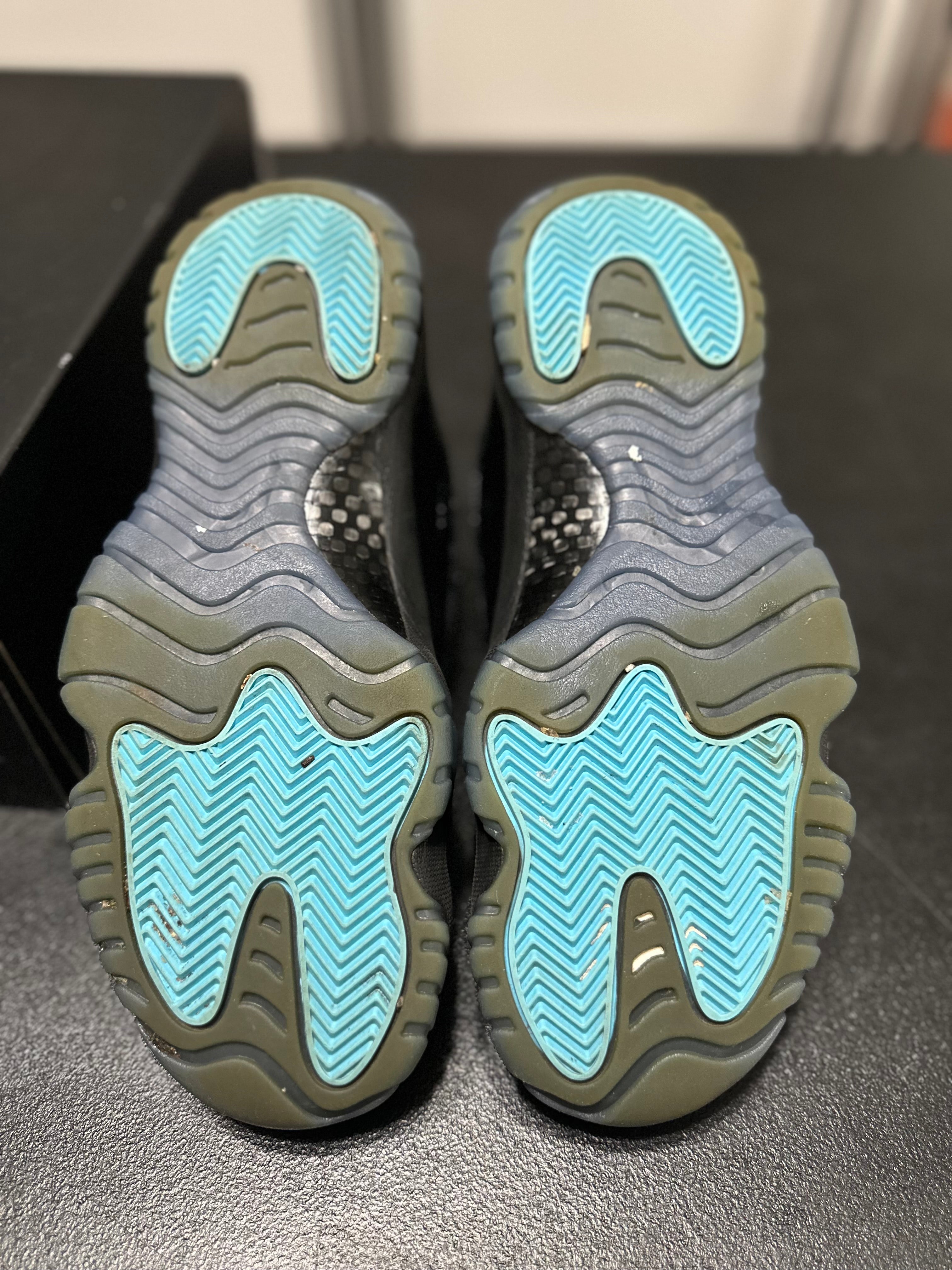 Size 8.5 - J11 gamma blue