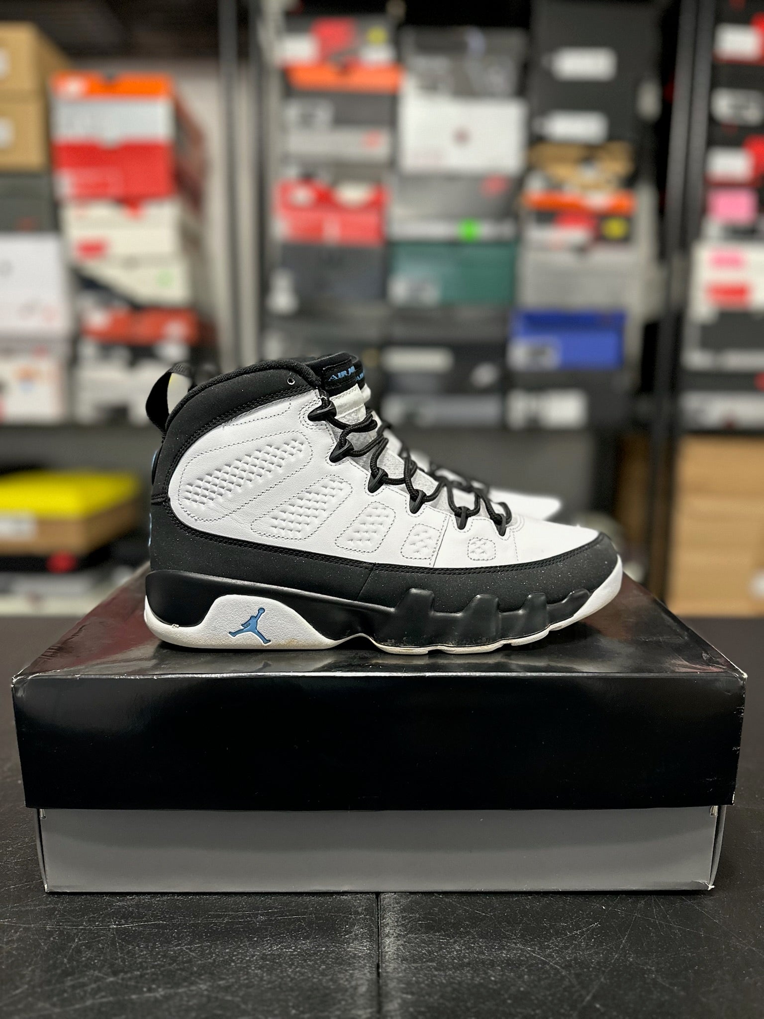 Size 8.5 - J9 University Blue