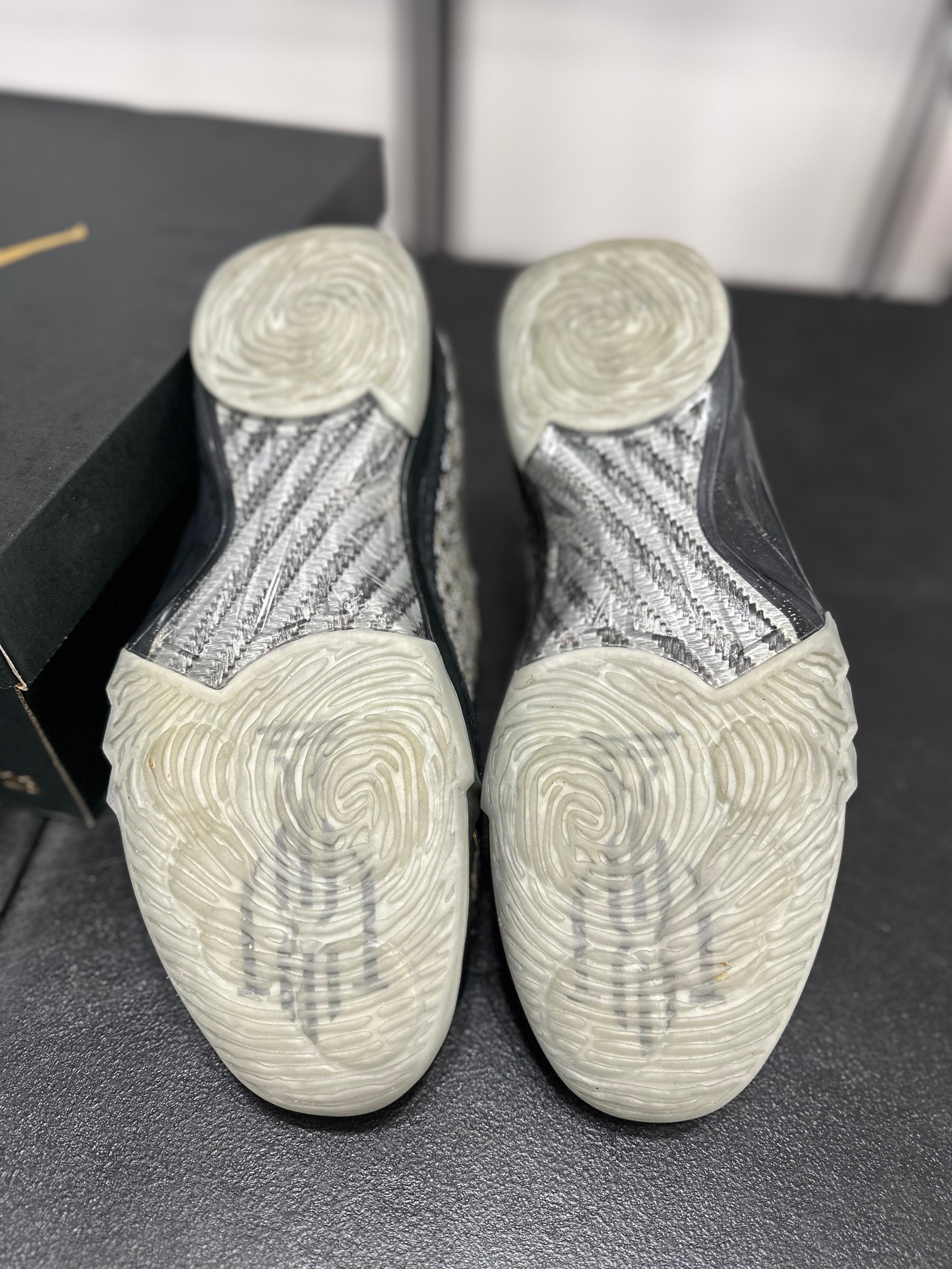 Size 10 - J23 Trophy room