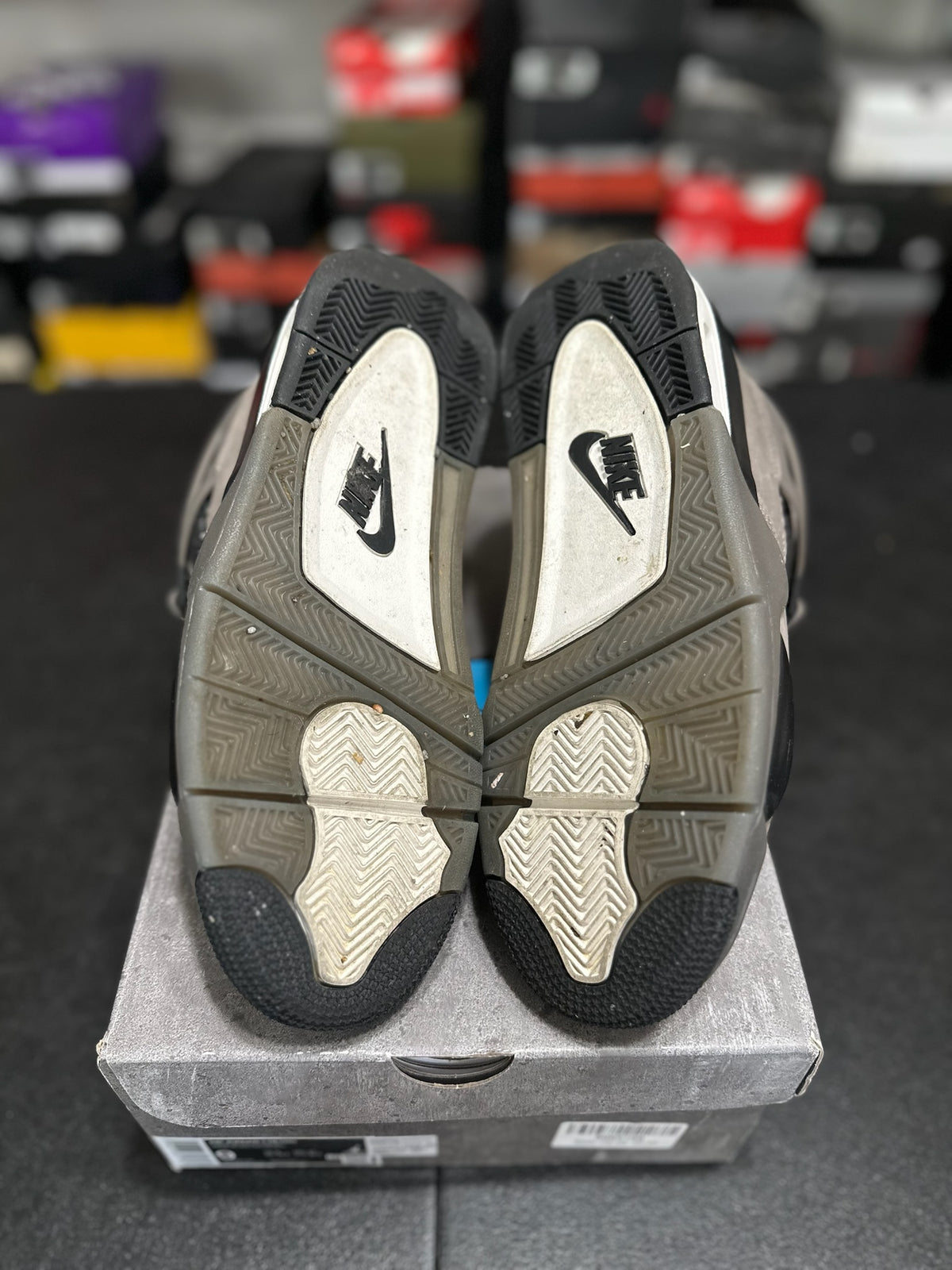 Size 9 - j4 cave stone