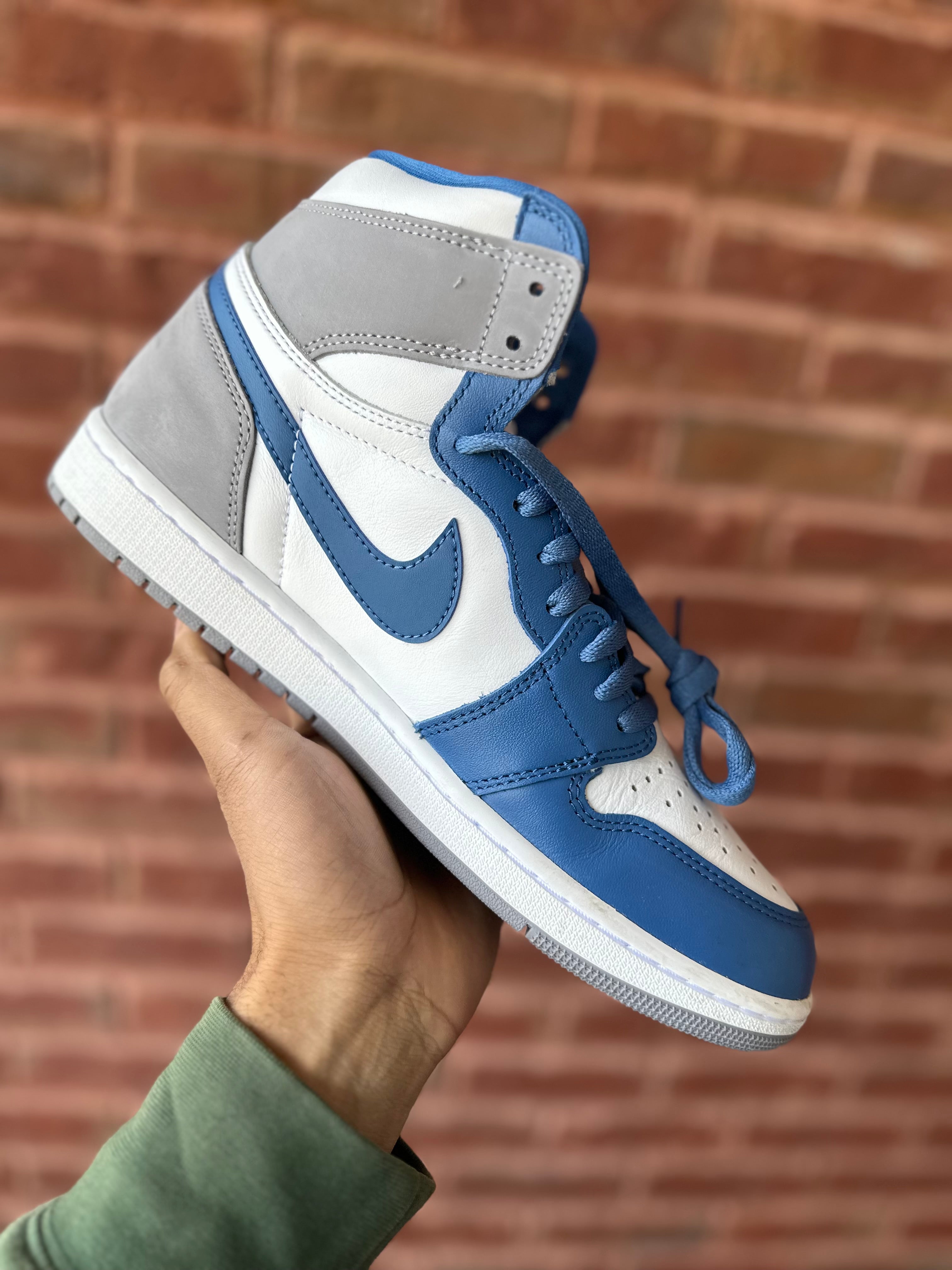 Size 10.5 - J1 True blue