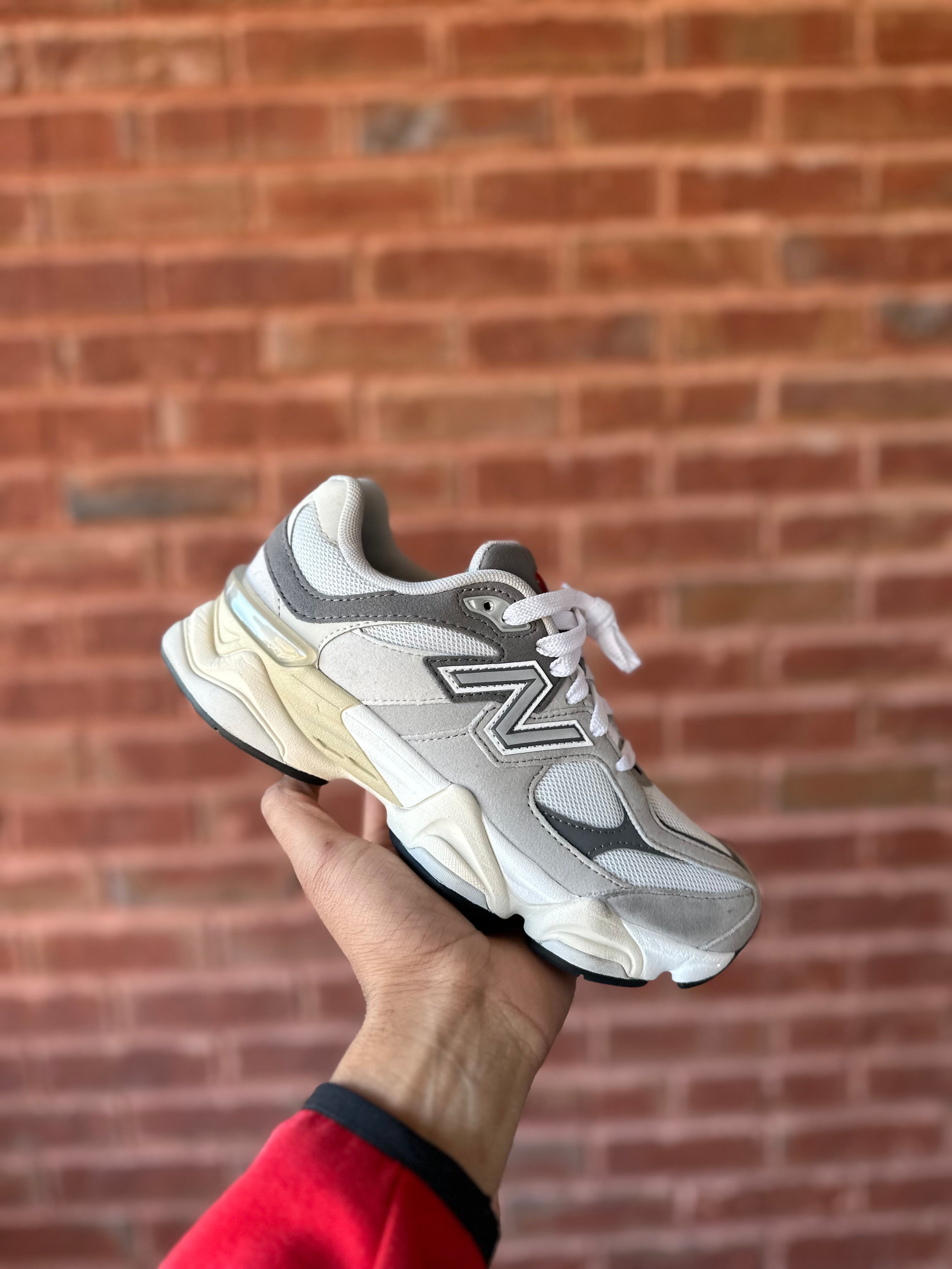 Size 5 - NB 9060