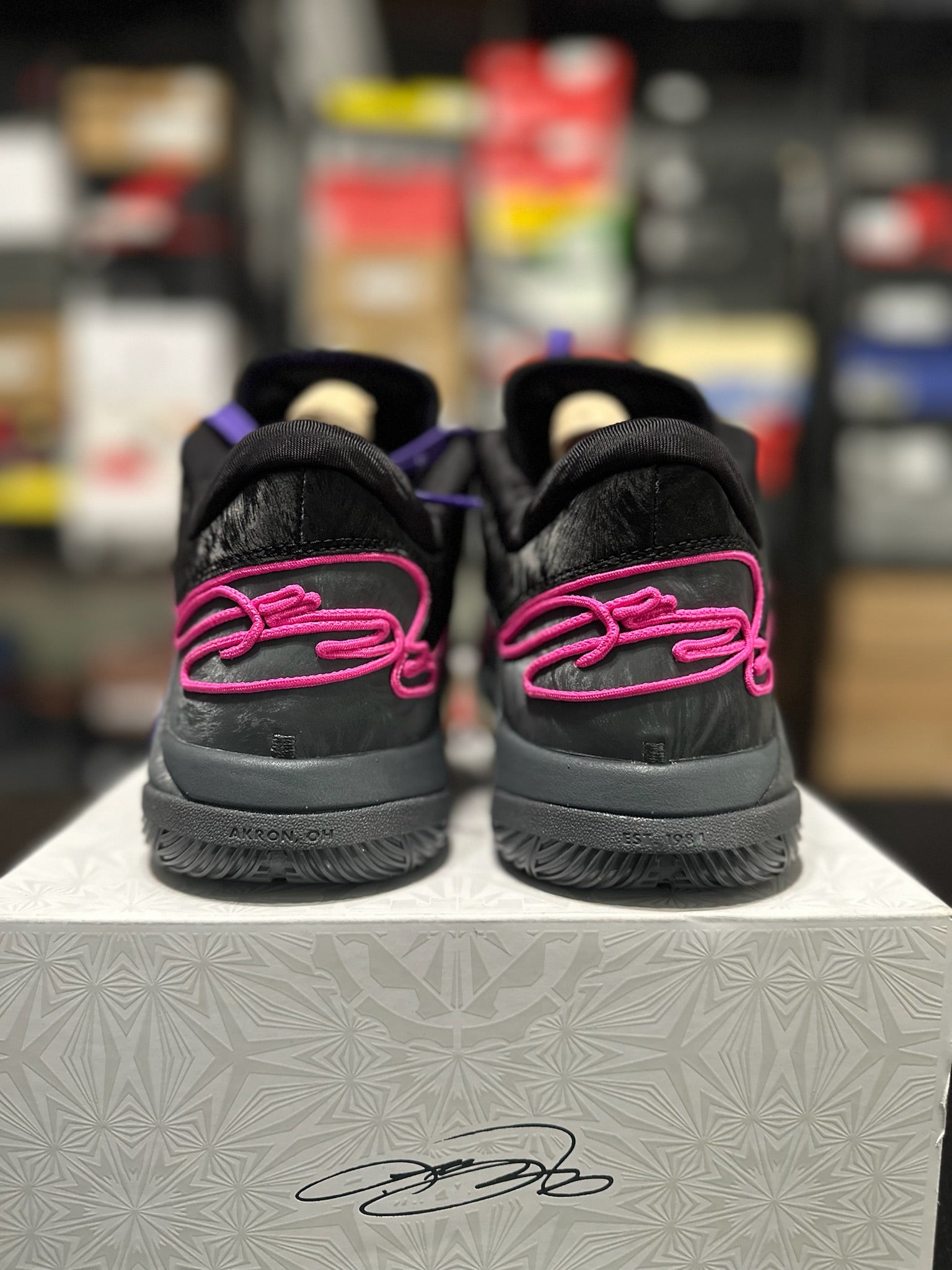 Size 10 - LeBron XXII Black Light