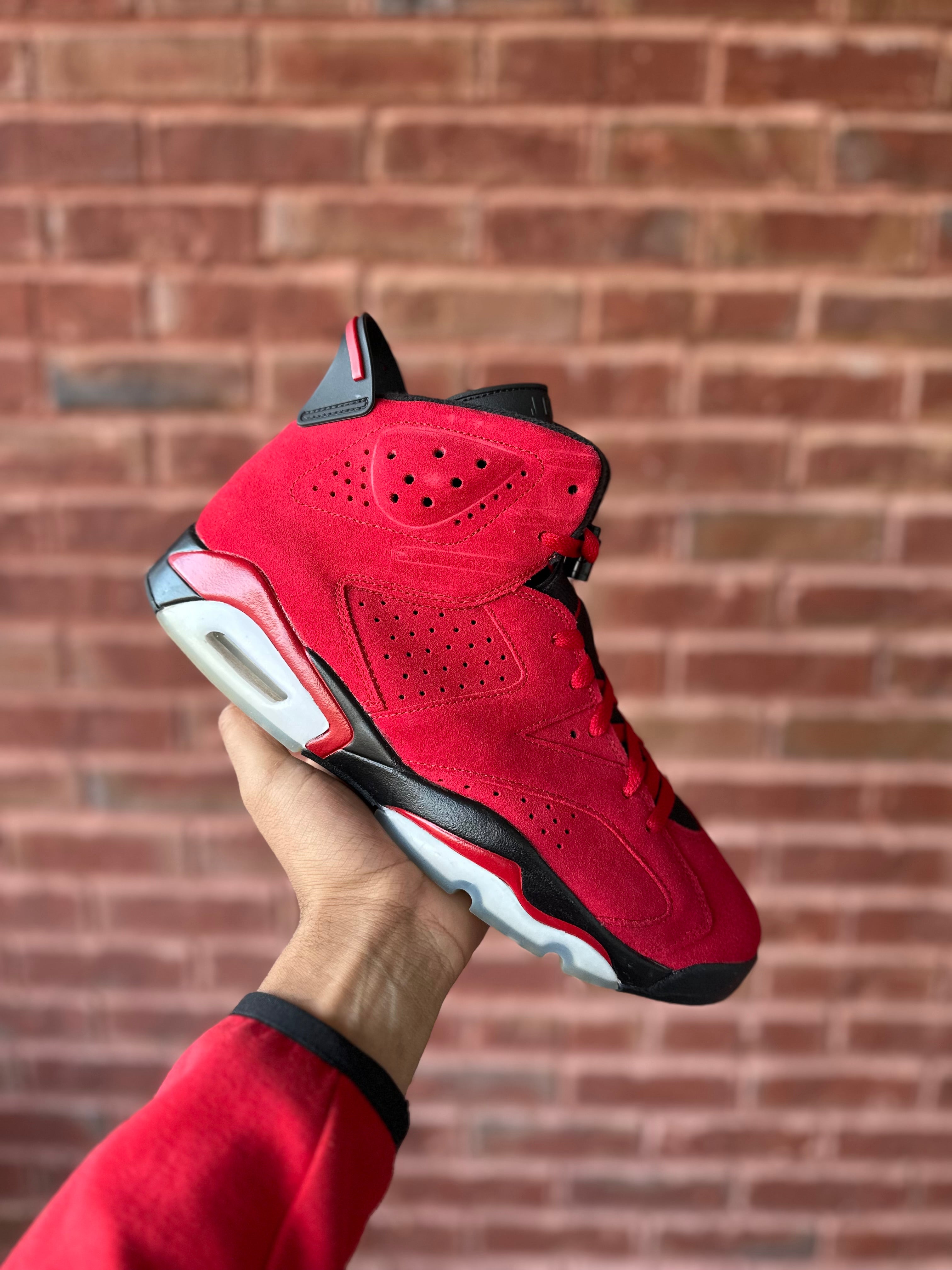 Size 11 - J6 toro bravo