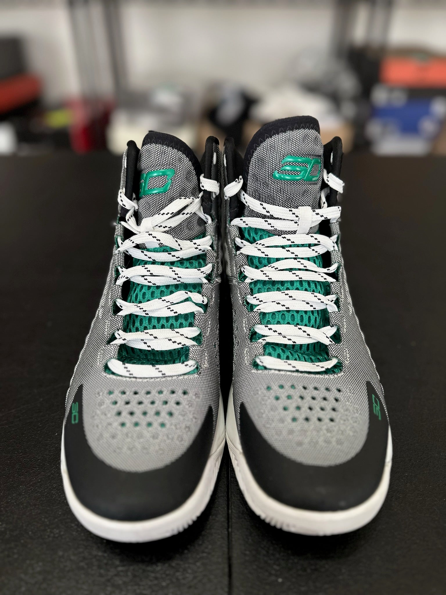 Size 9.5 - Curry 1 Grey/White