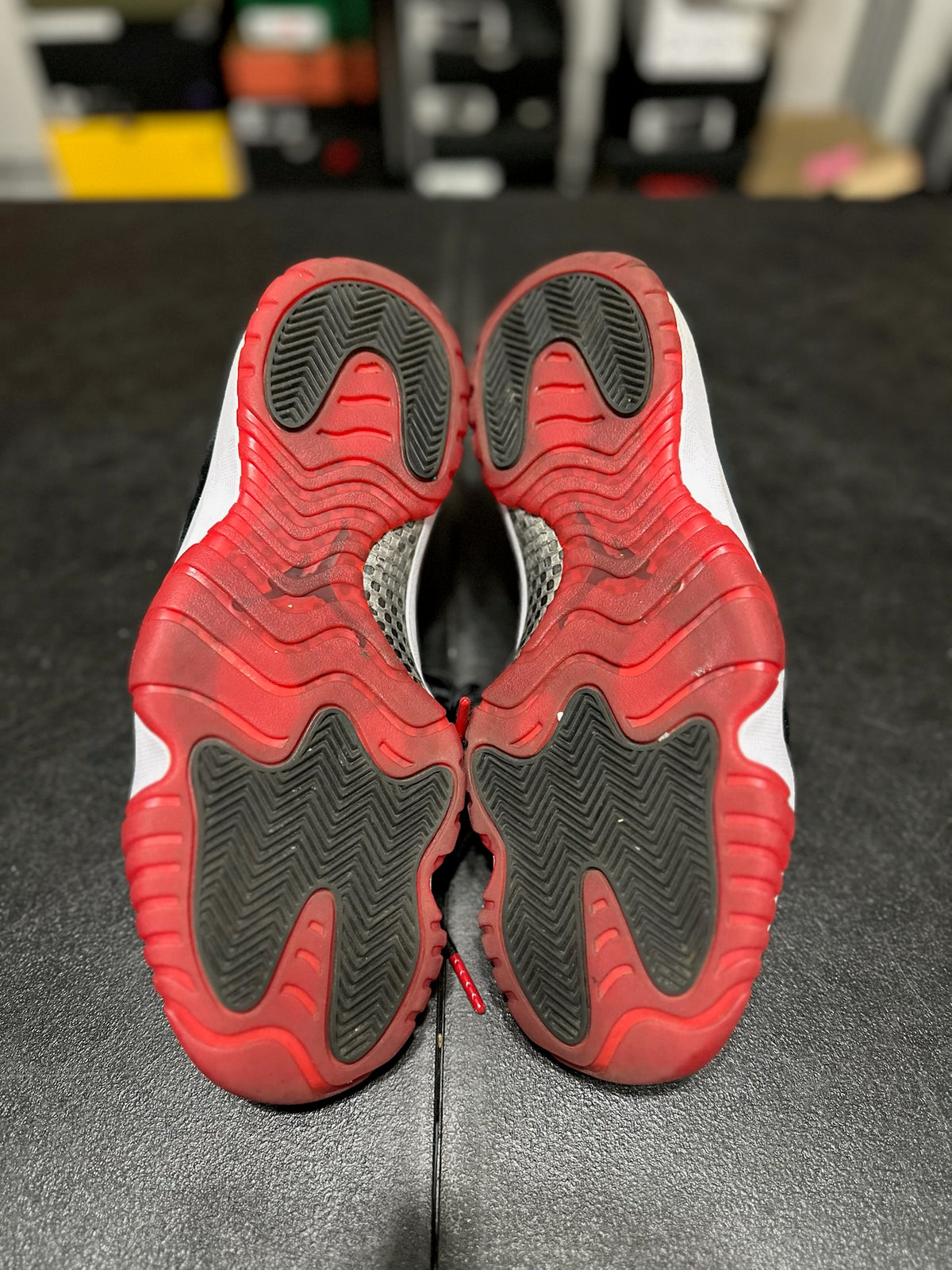 Size 10 - (11.5W) j11 bred velvet