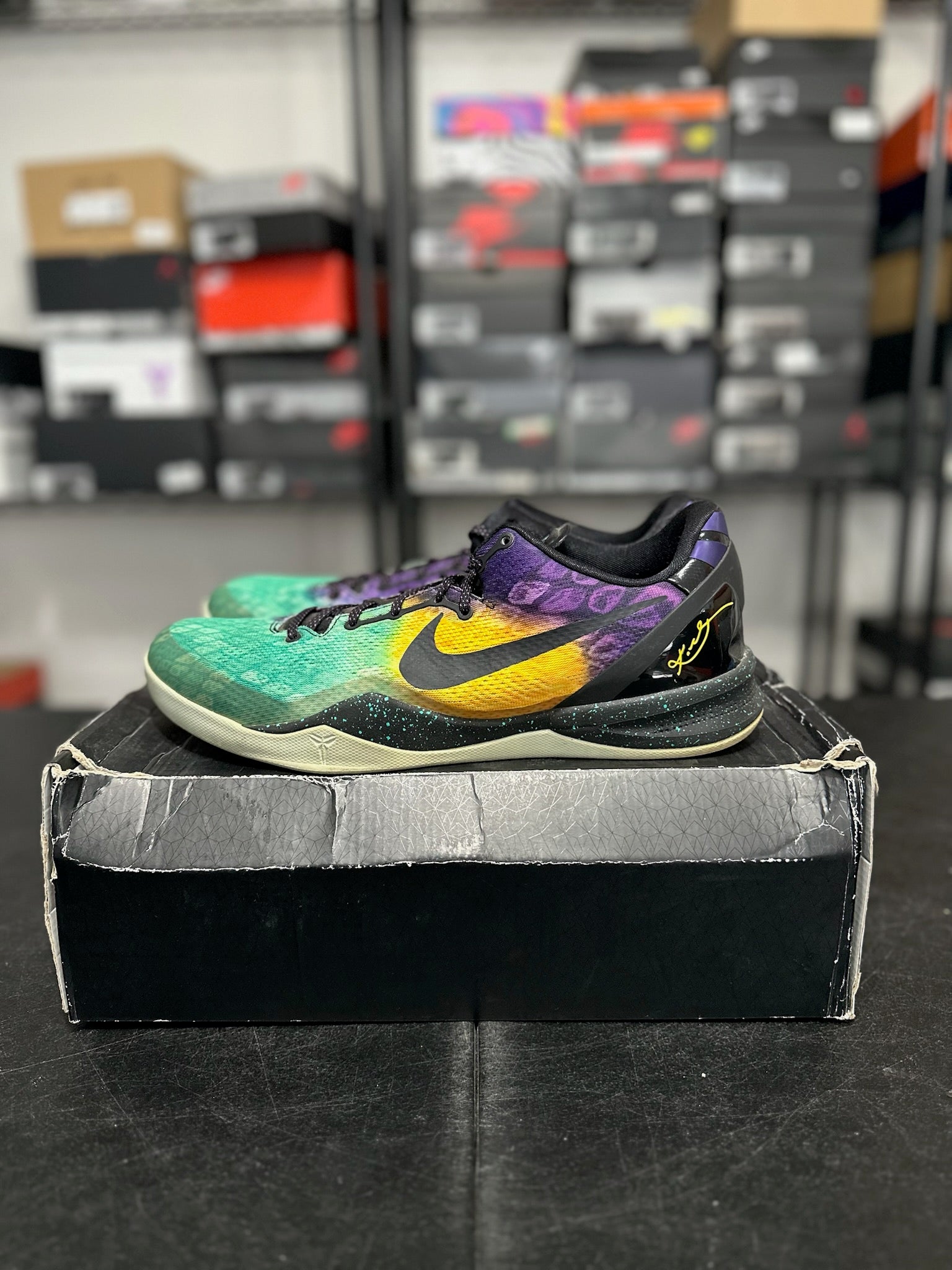Size 13 - Kobe 8 Easter