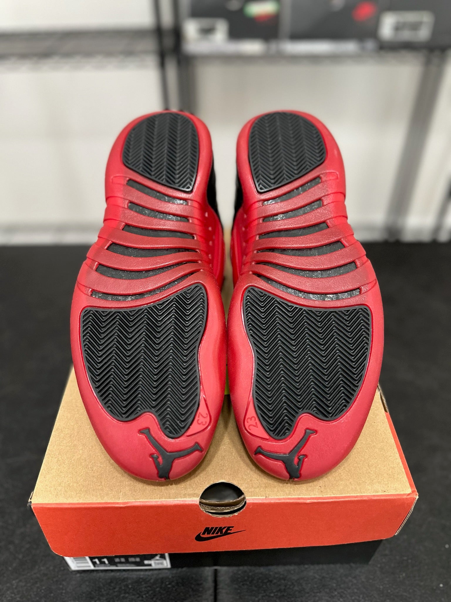 Size 11 - J12 Flu Game