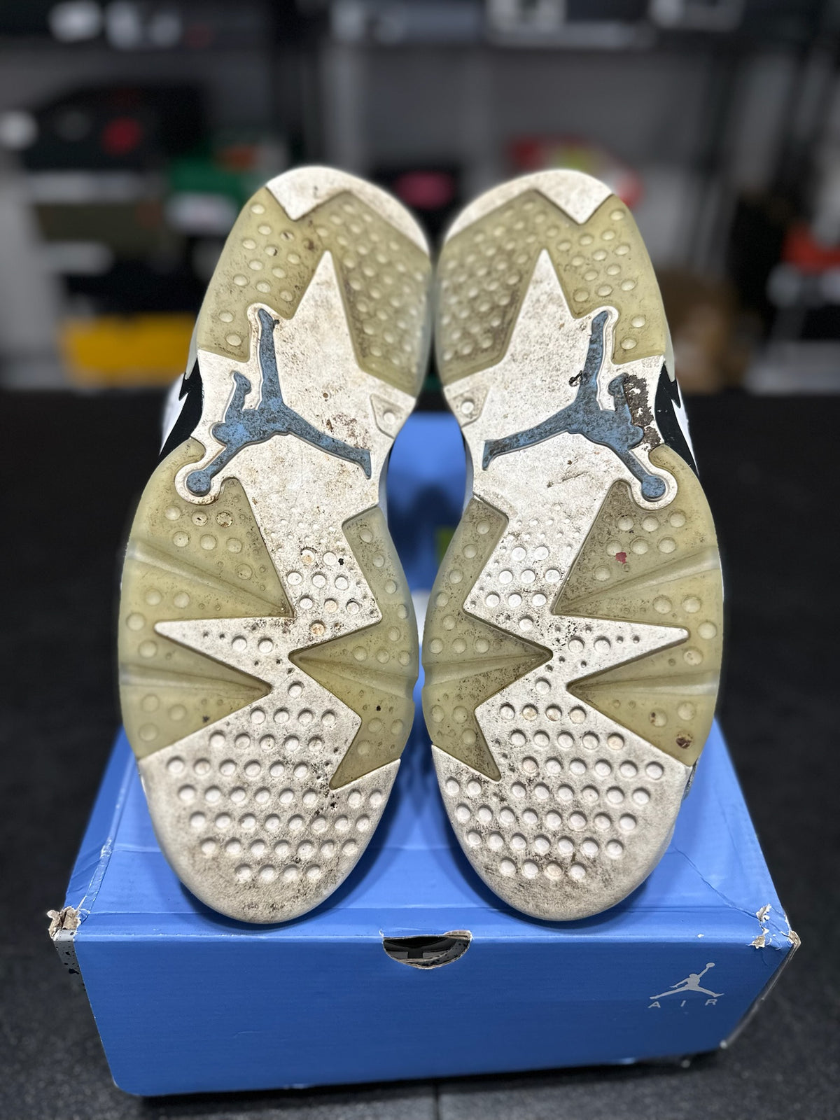 Size 9.5 - J6 UNC white