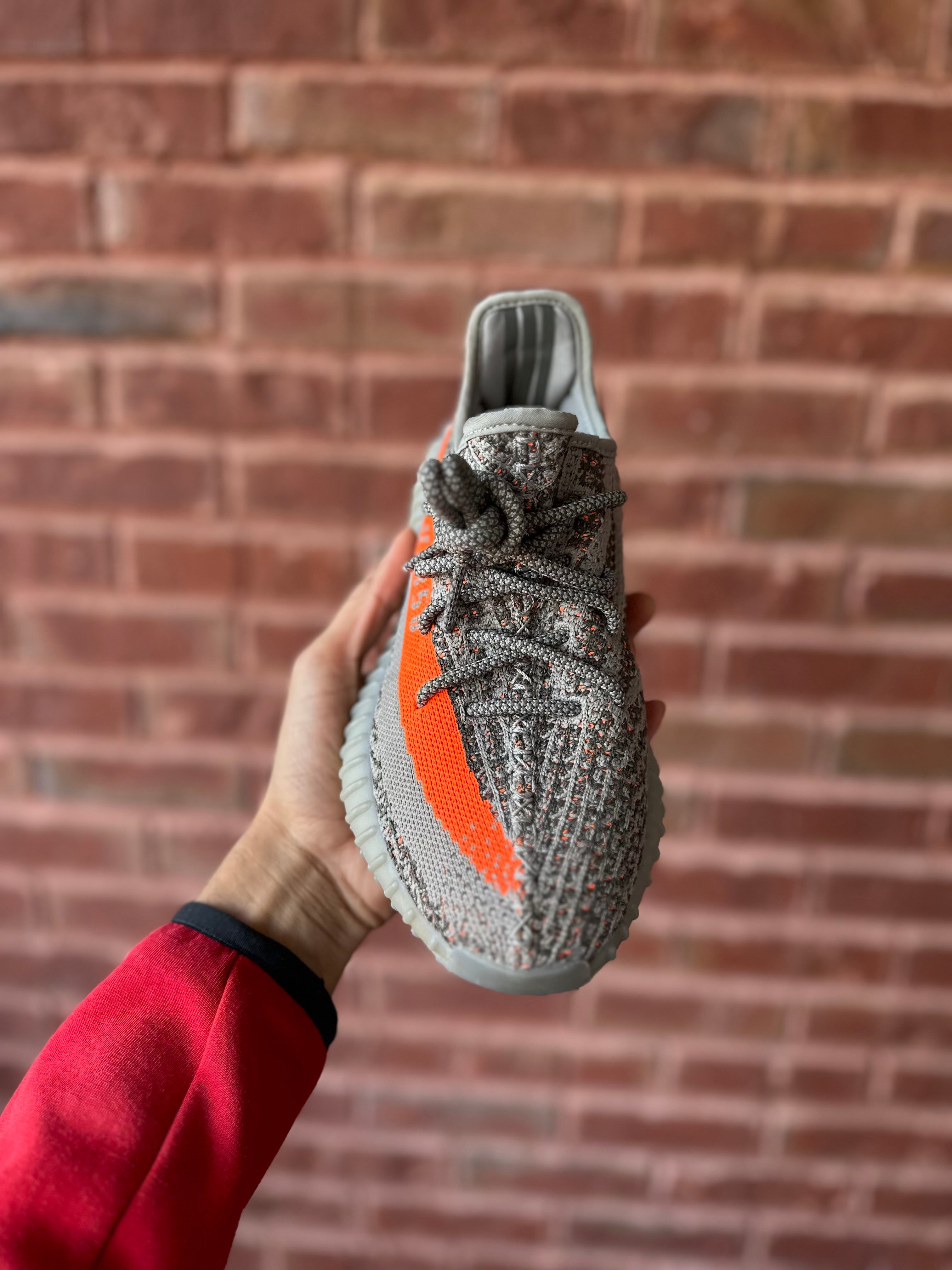 Size 5.5Y - YZY 350 beluga reflective