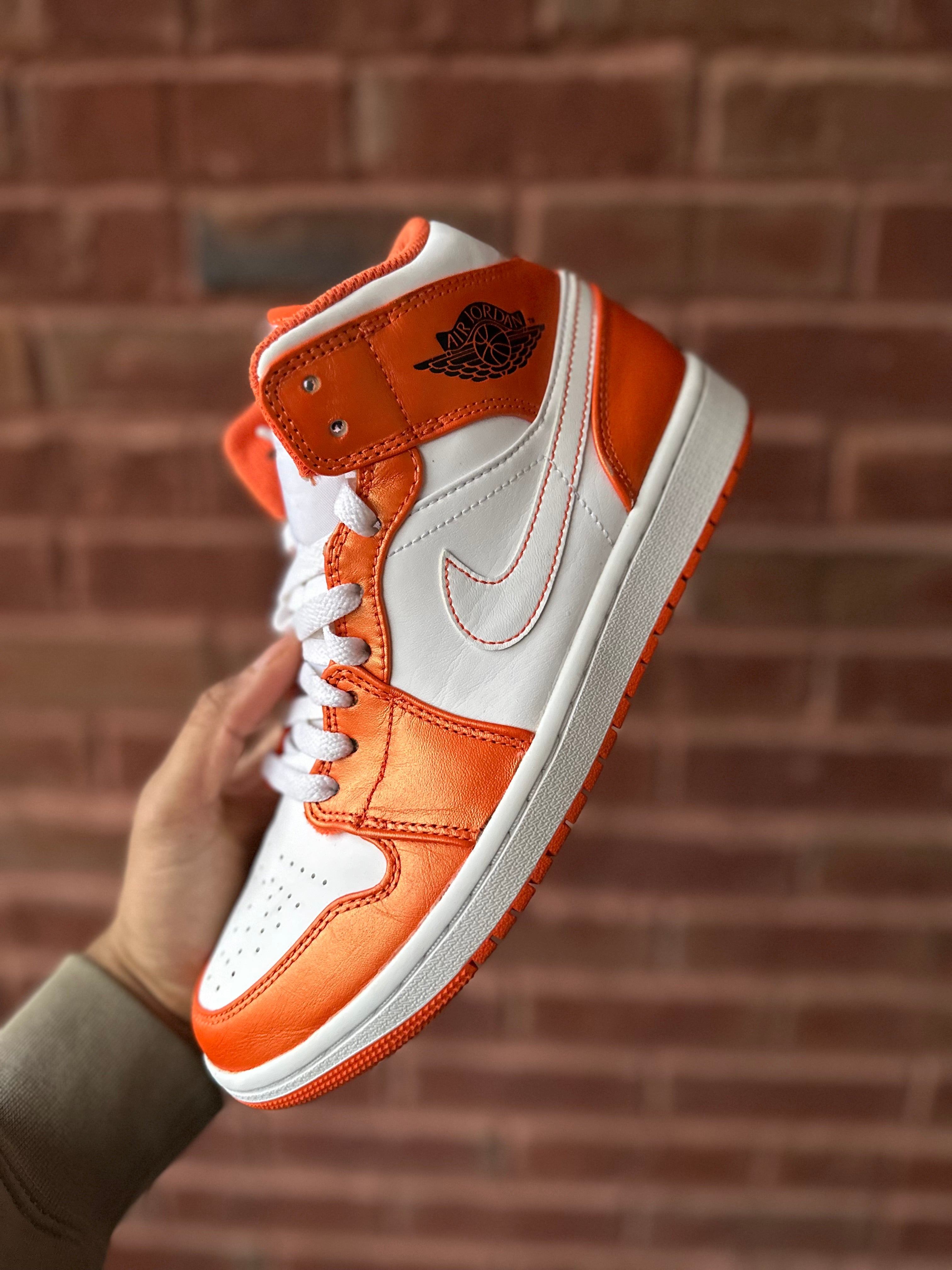 Size 7 - J1 mid metallic orange