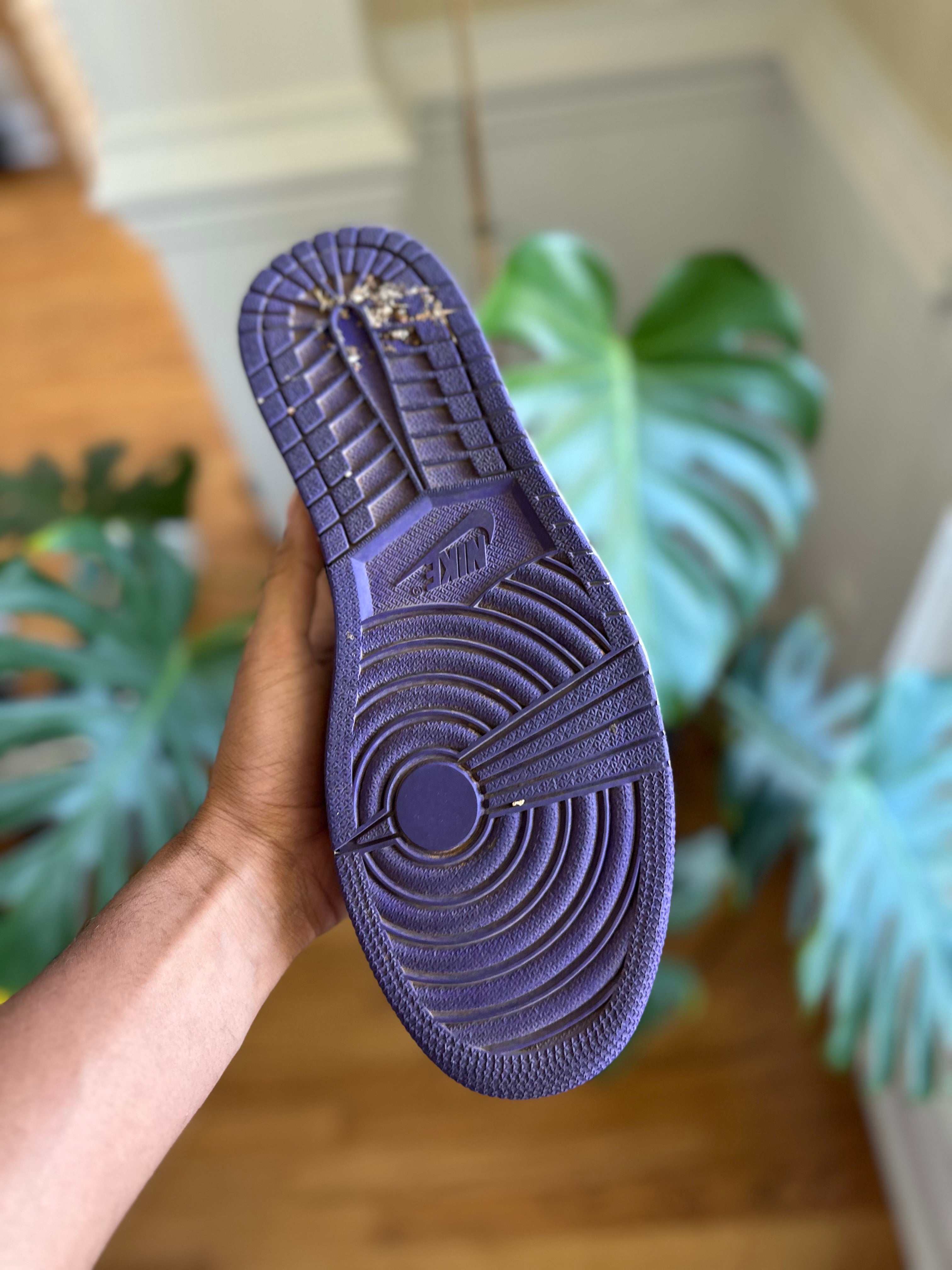 Size 12 - J1 low court purple