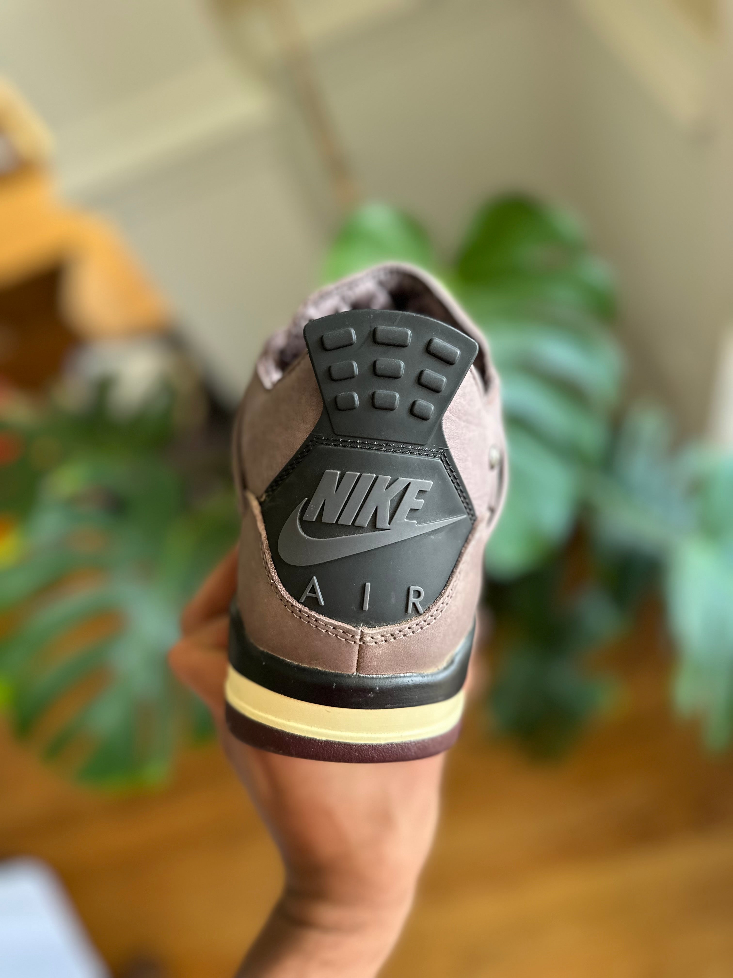 Size 11.5 - J4 ama