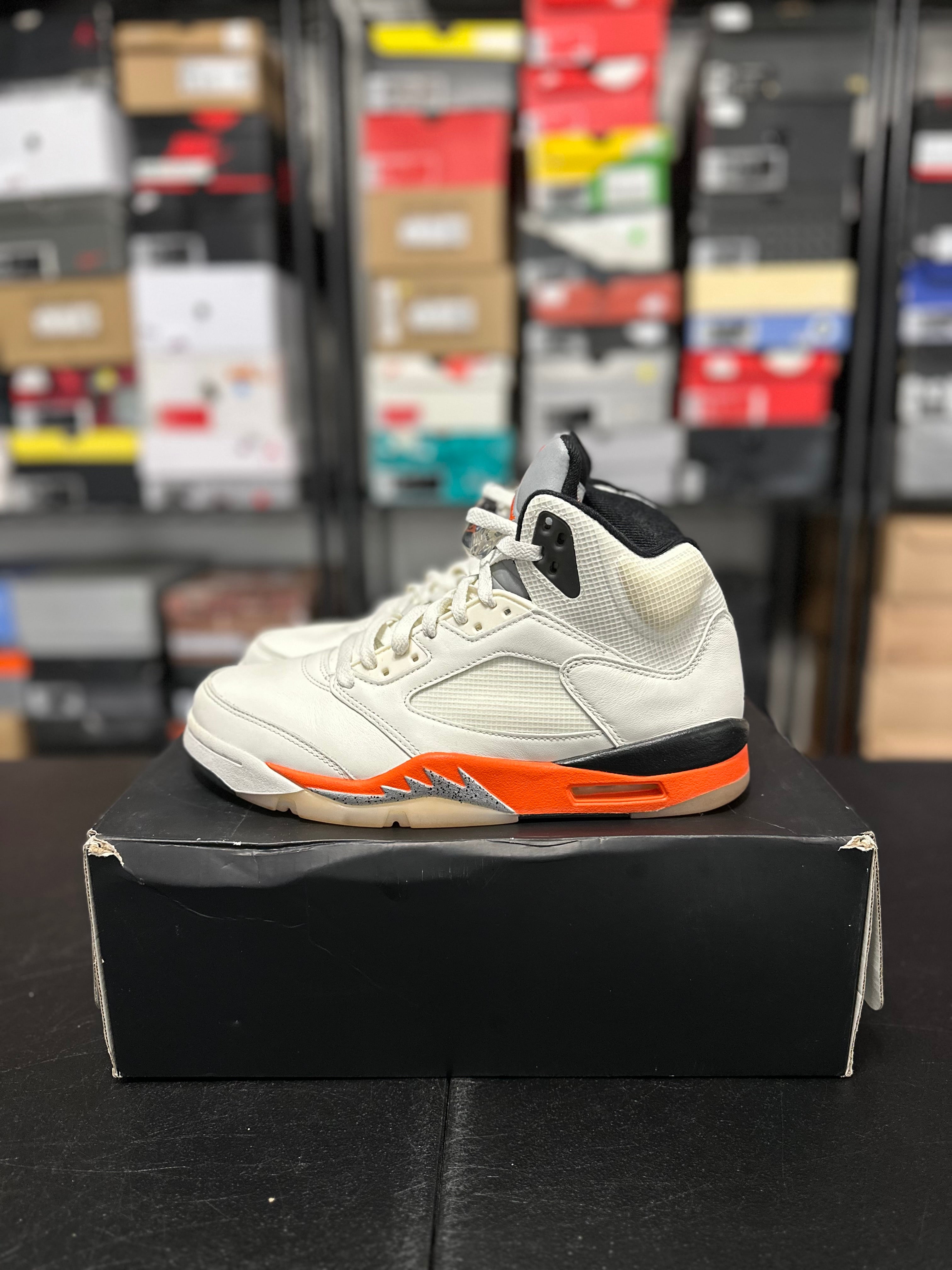 Size 9.5 - J5 shattered backboard