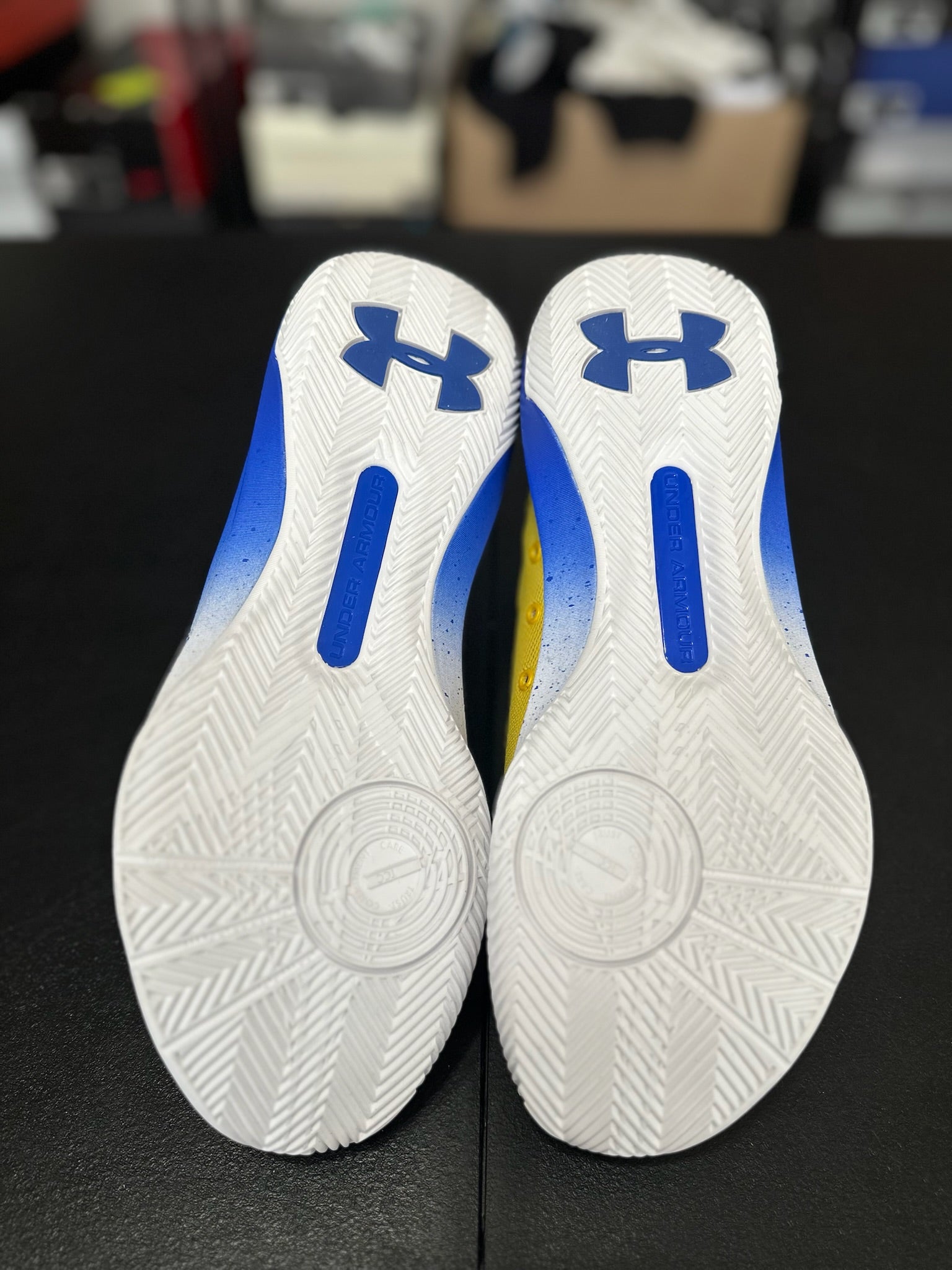 Size 9.5 - Curry 3Zer0 Taxi Yellow DS