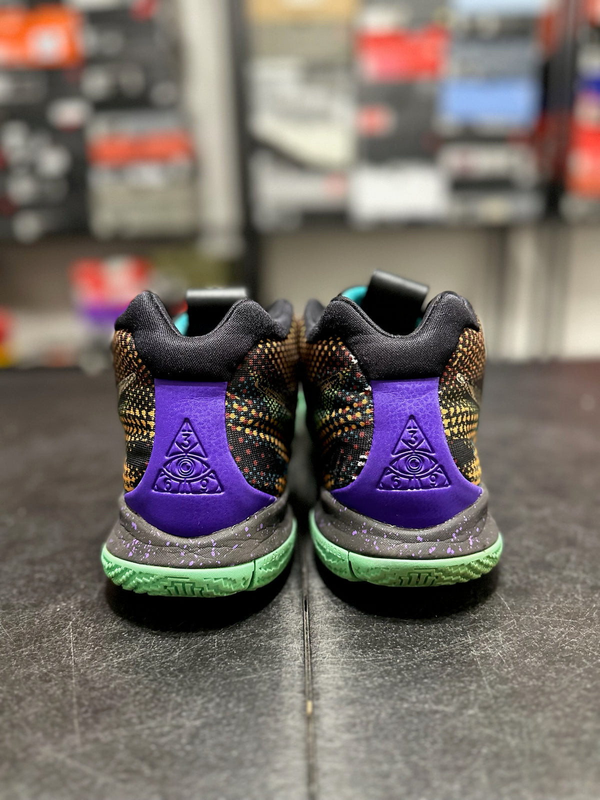 Size 12 - Kyrie 4 mamba mentality