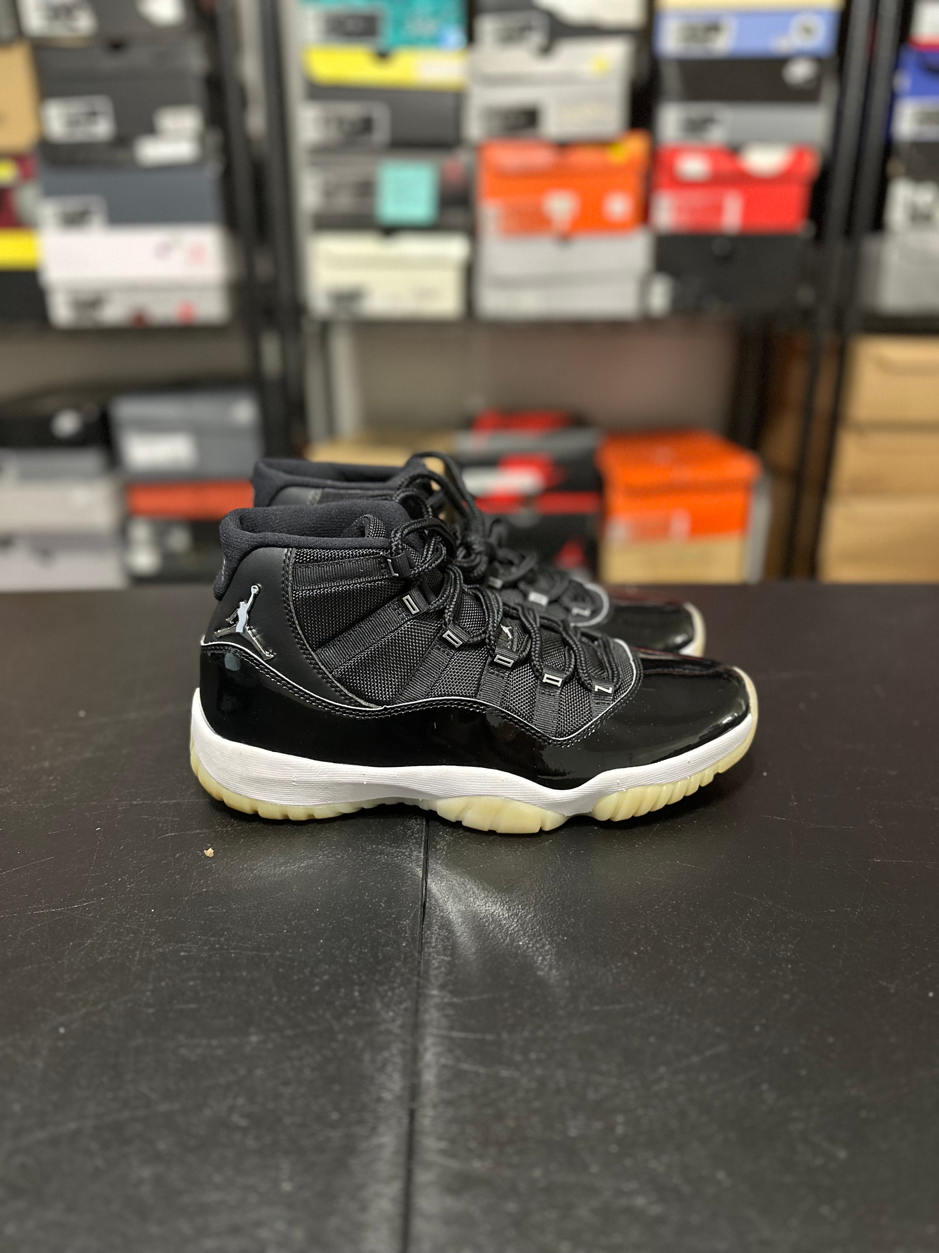 Size 9.5 - J11 jubilee