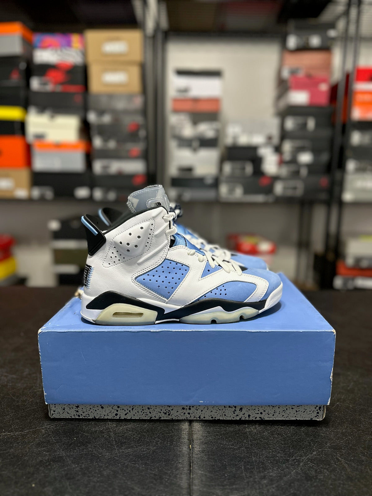 Size 8 - j6 UNC white
