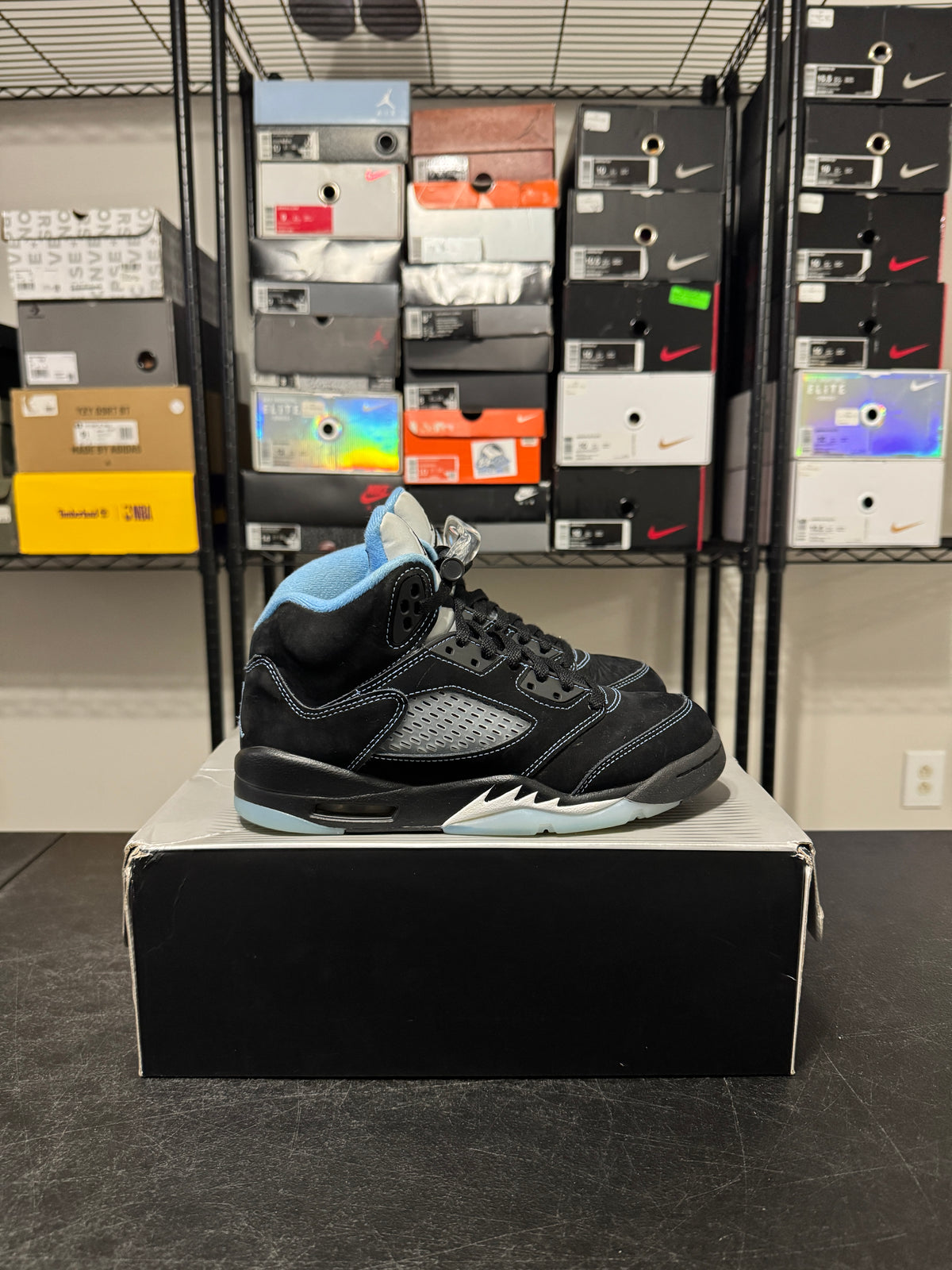 Size 5 - J5 black university blue