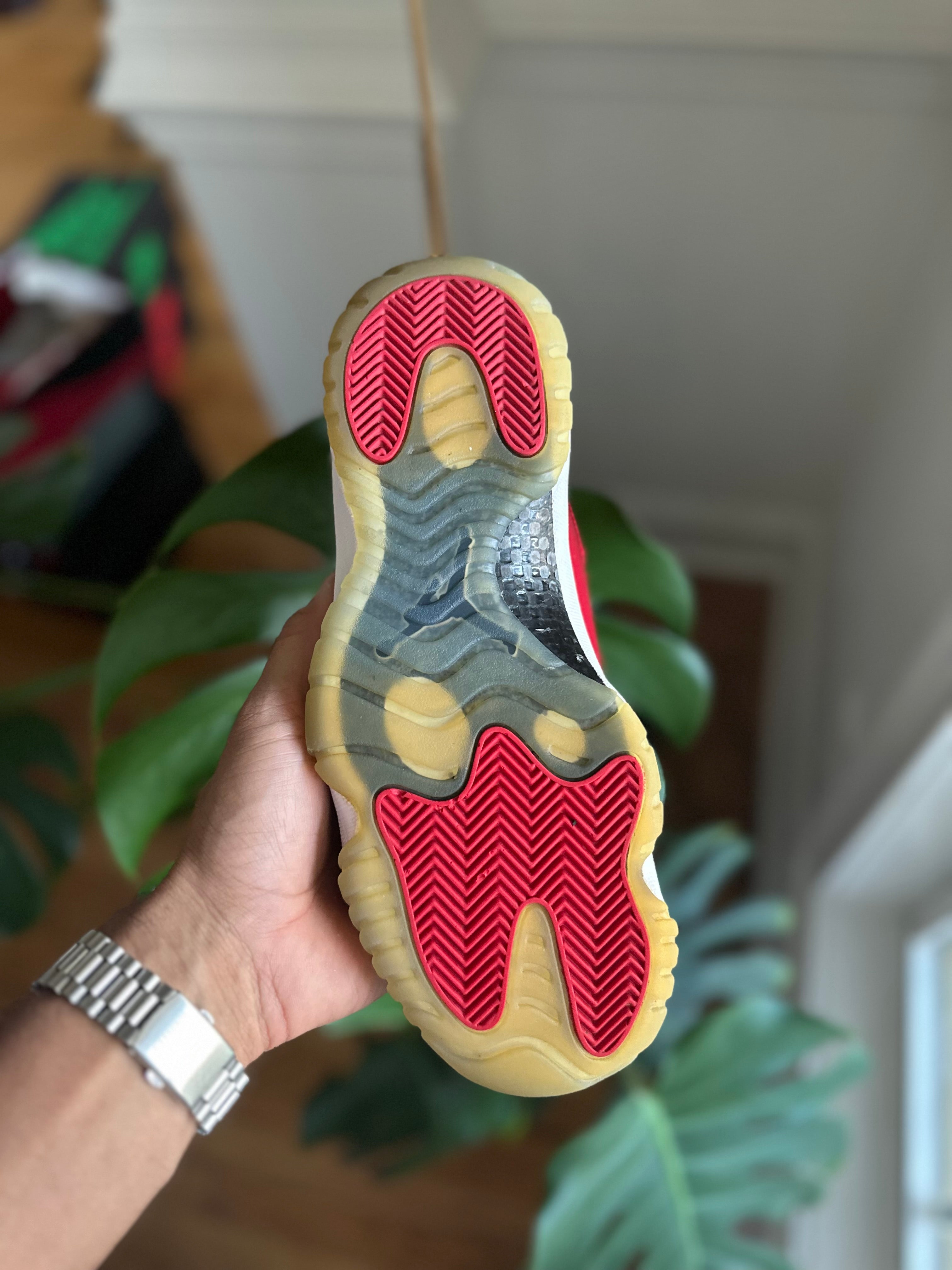 Size 8.5 - J11 win like 96