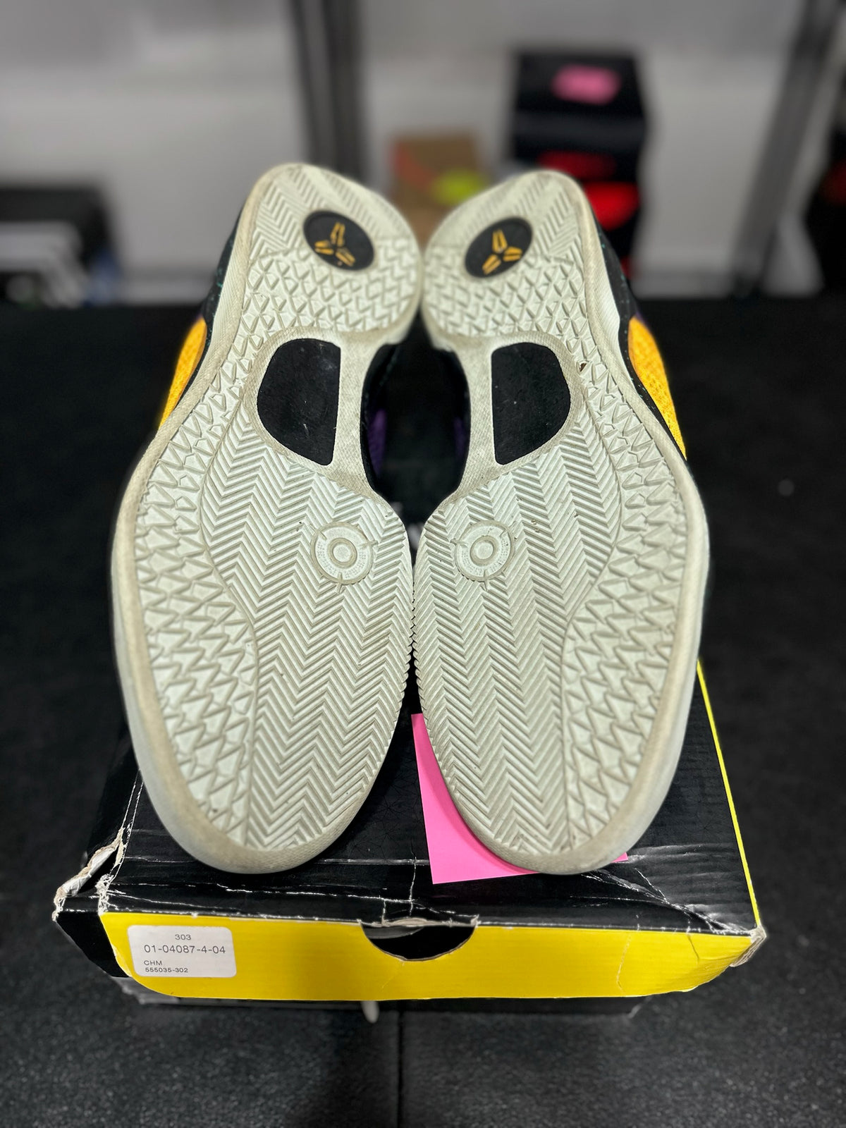 Size 13 - Kobe 8 Easter