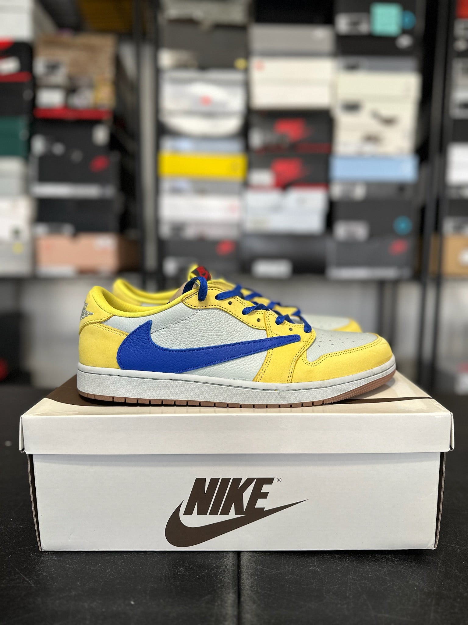 Size 11.5 - (13W) J1 Low Travis Scott Canary