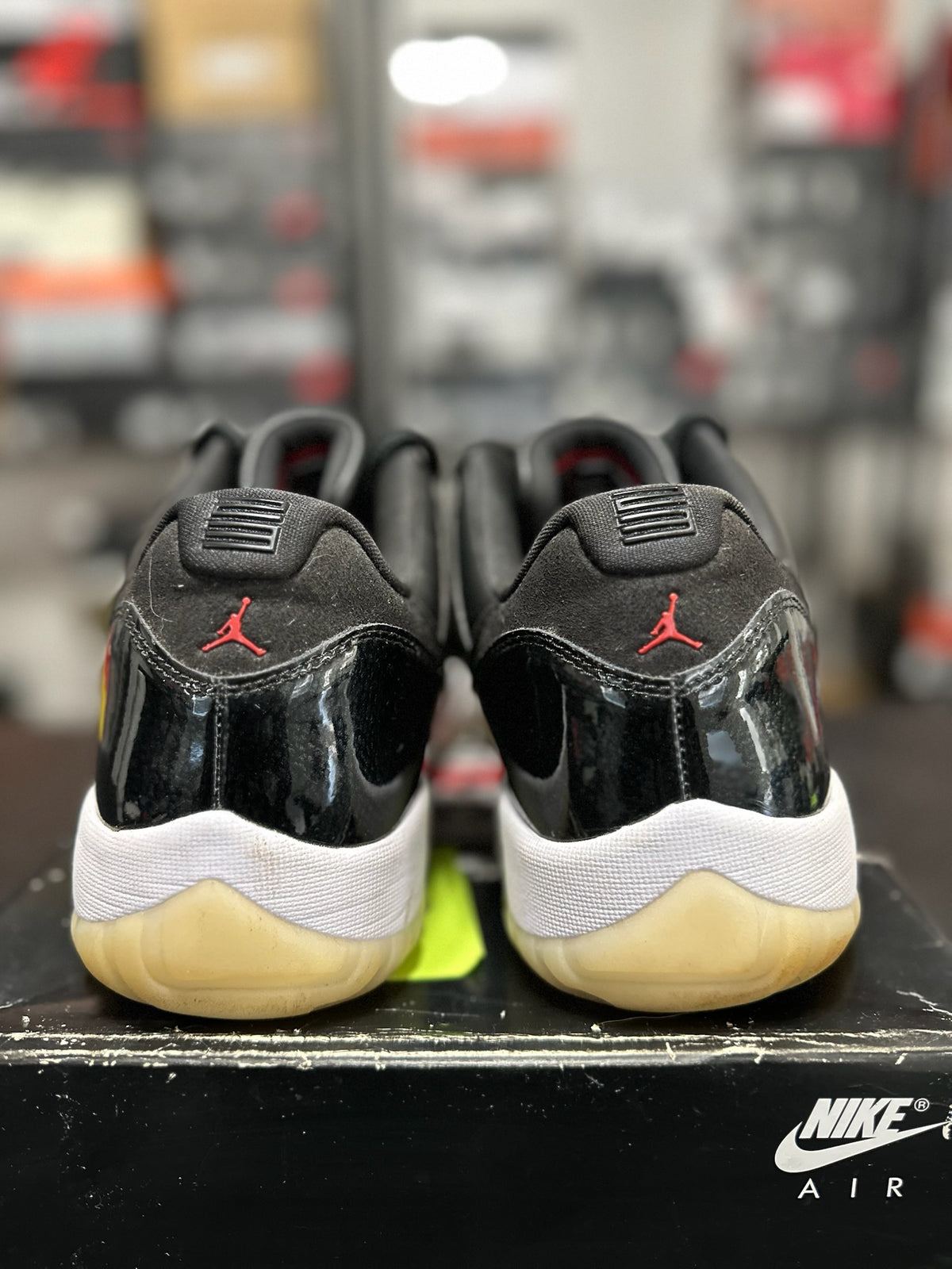 Size 13 - J11 Low 72-10