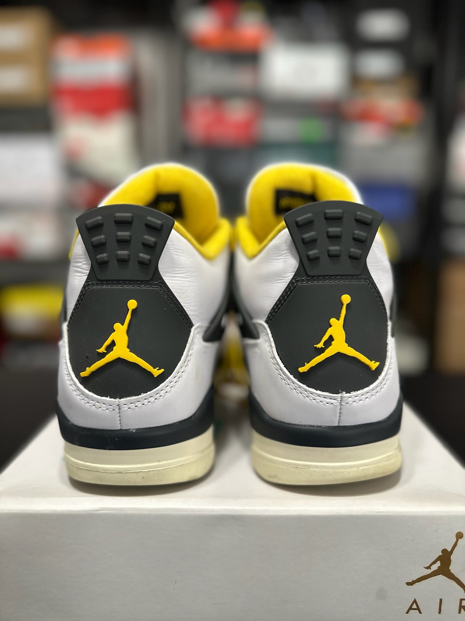 Size 8.5 - (10W) J4 Vivid Sulfur