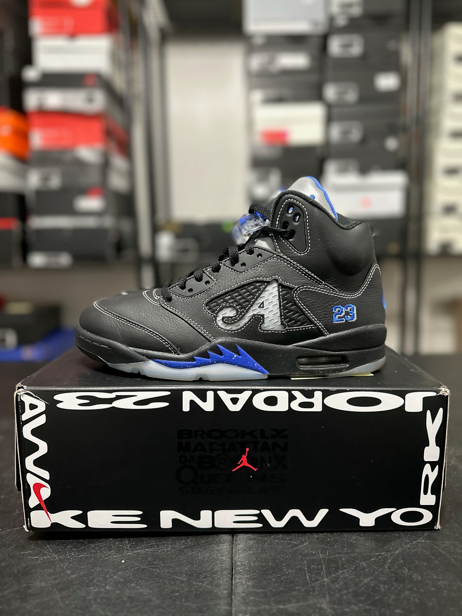Size 9.5 - J5 Awake NY Black
