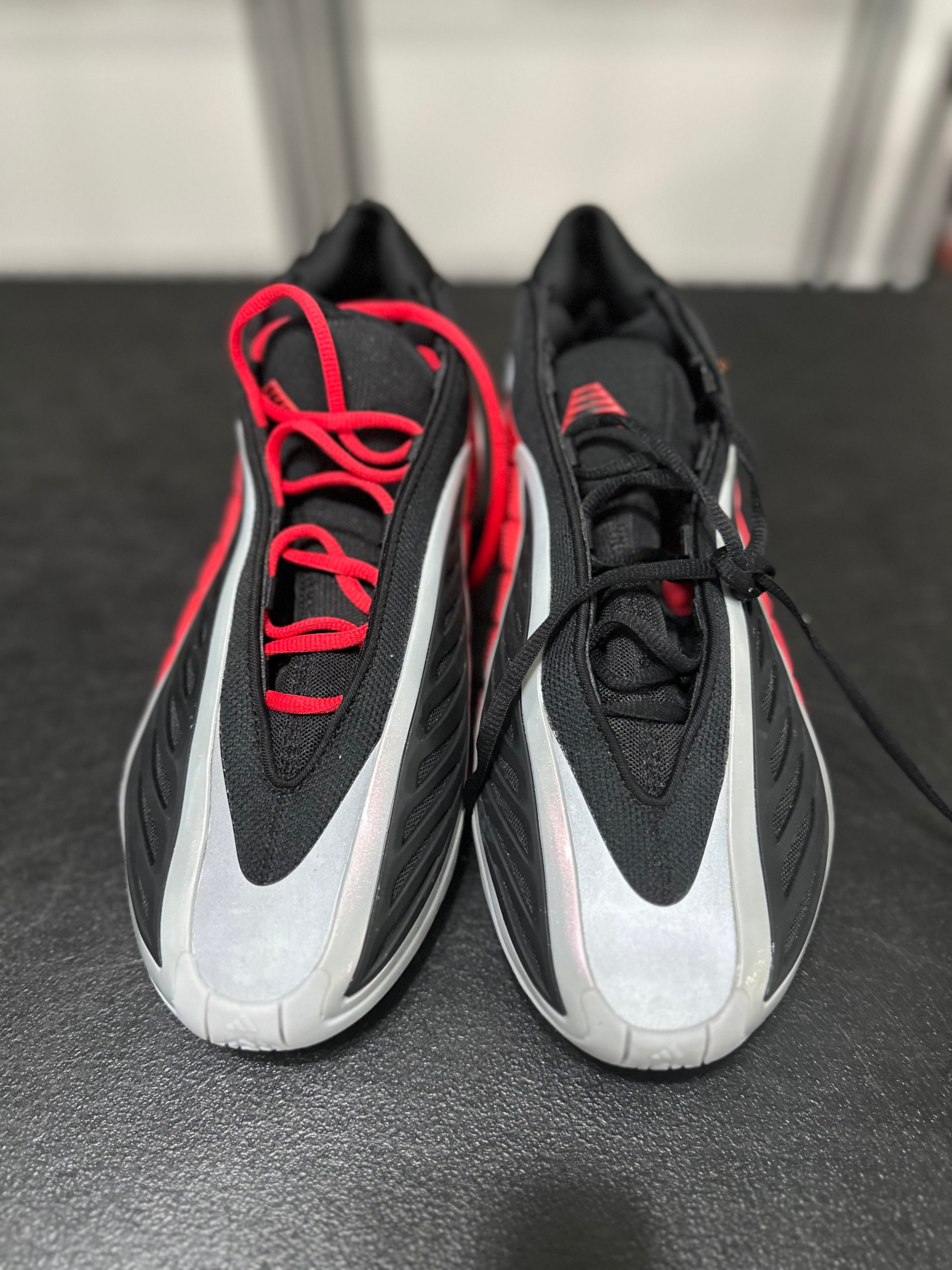 Size 10.5 - AE 2 red/grey