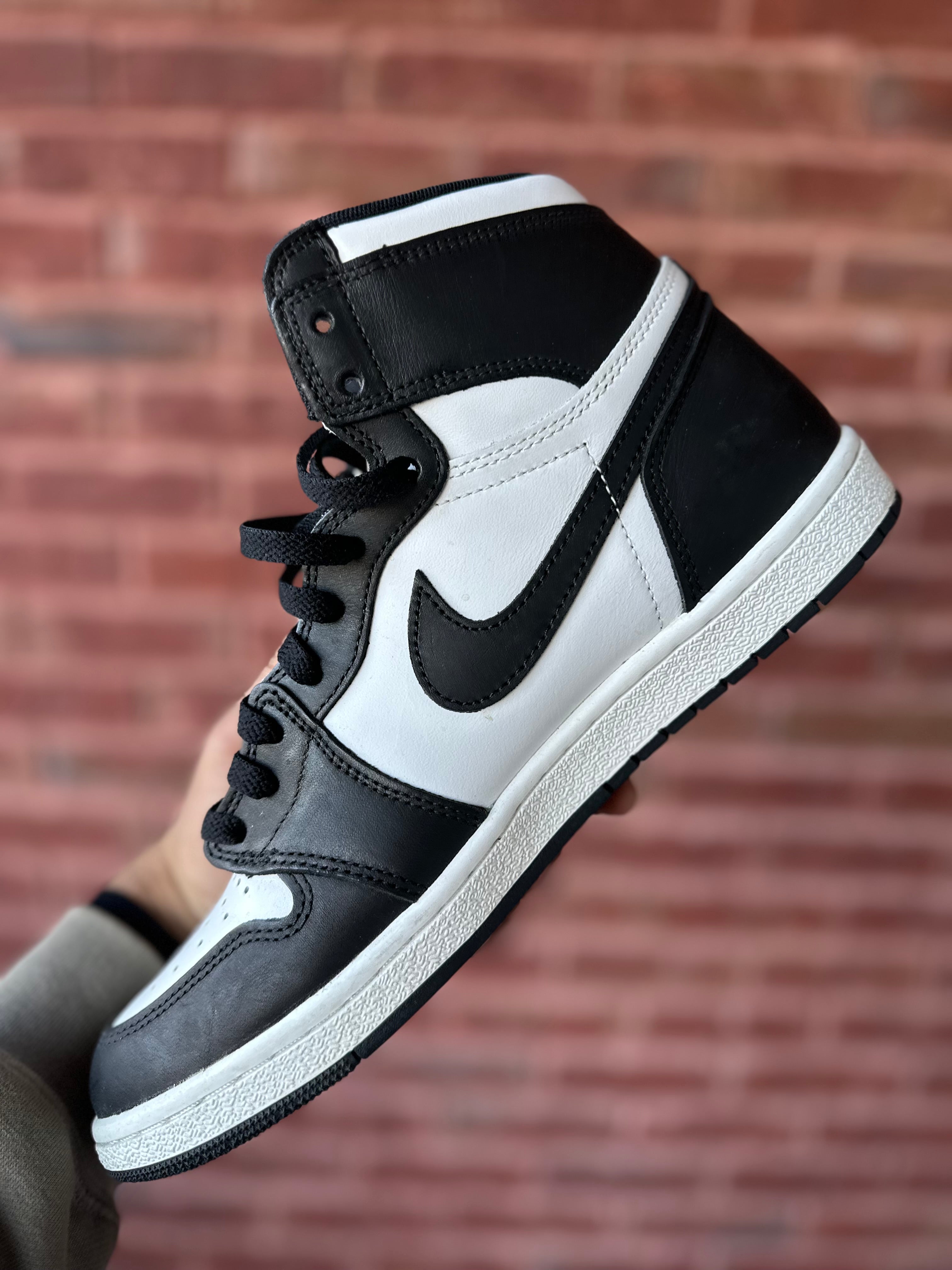 Size 10.5 - J1 high 85 black white