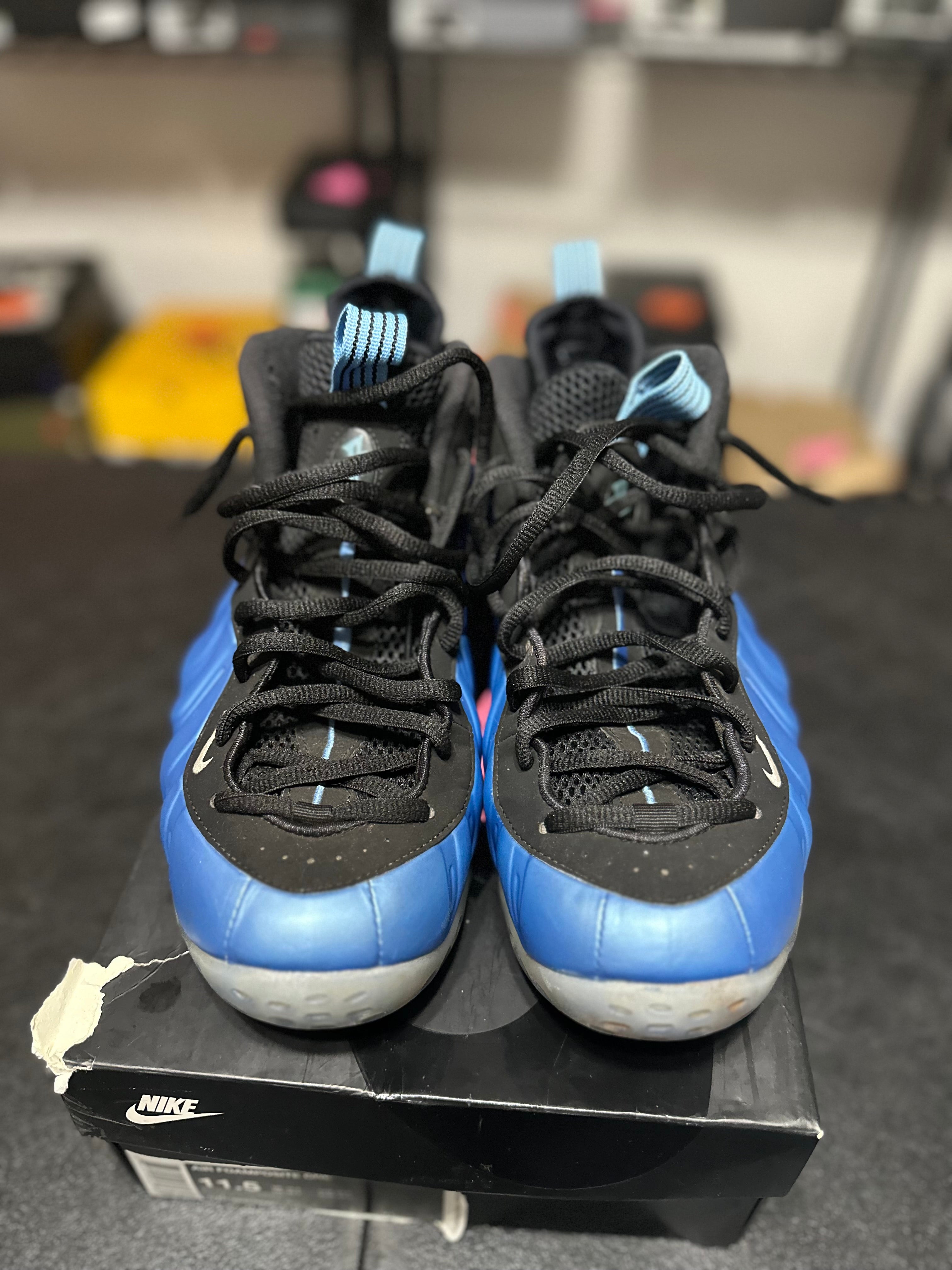 Size 11.5 - Foamposite one university blue