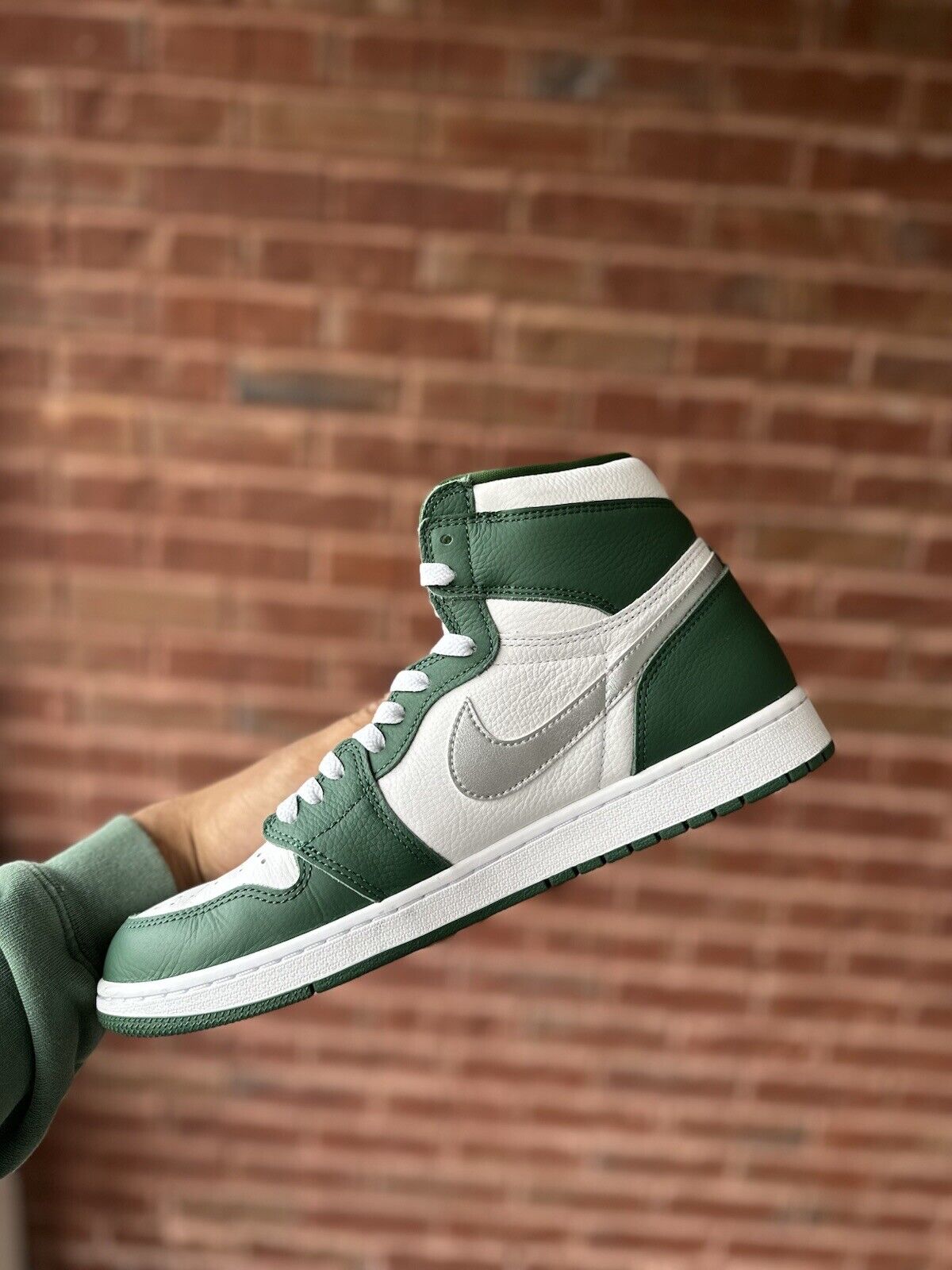 Size 11.5 - Jordan 1 Retro OG High Gorge Green