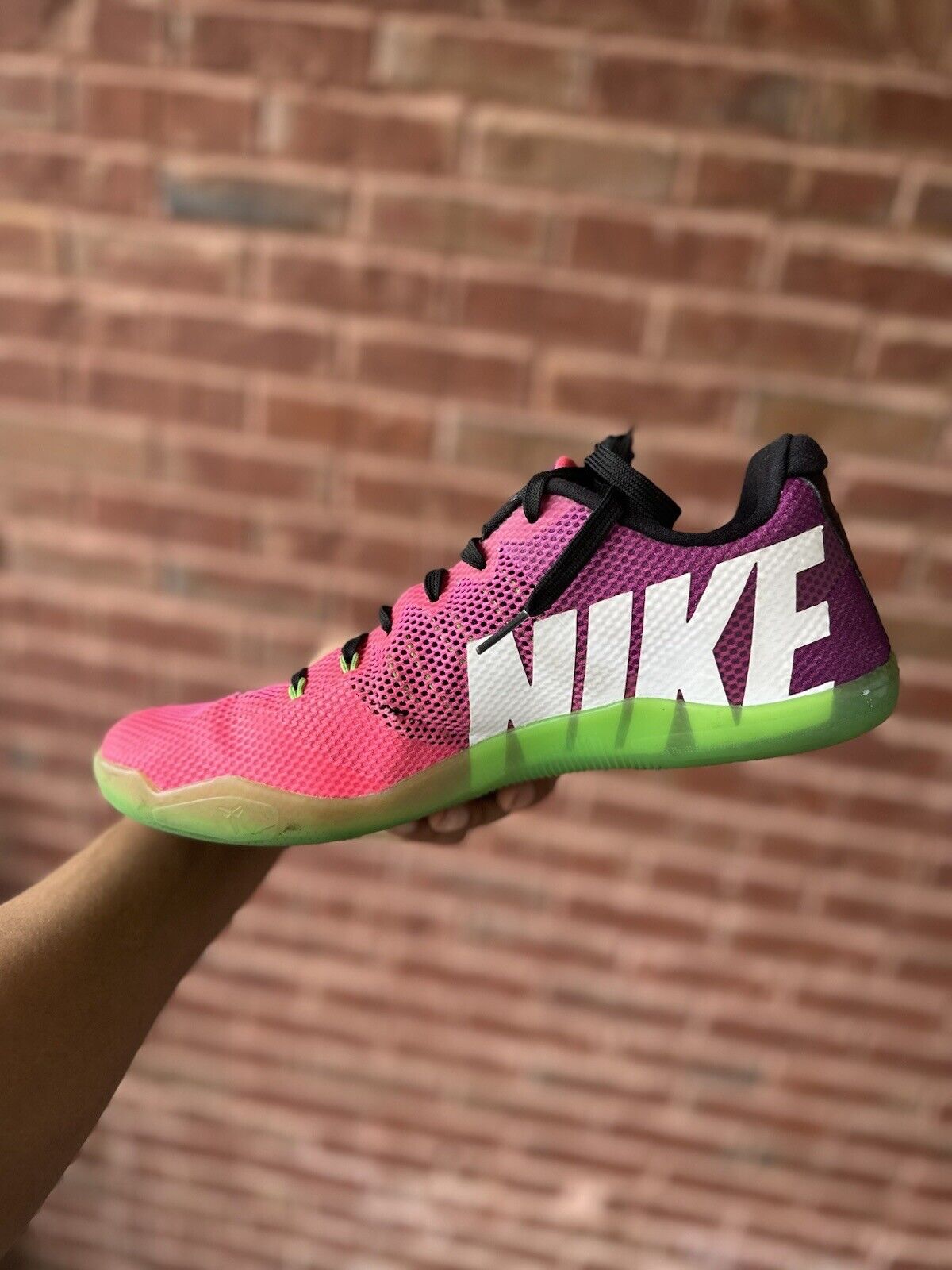 Size 10.5 - Nike Kobe 11 Mambacurial