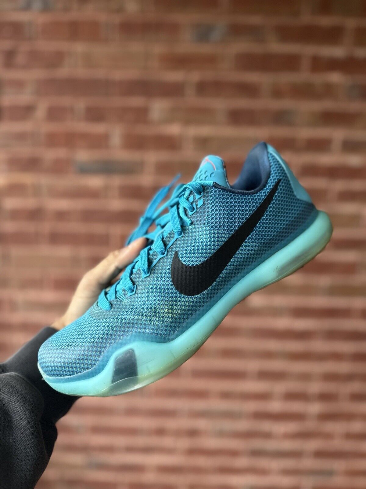 Size 9.5 - Nike Kobe 10 5AM Flight