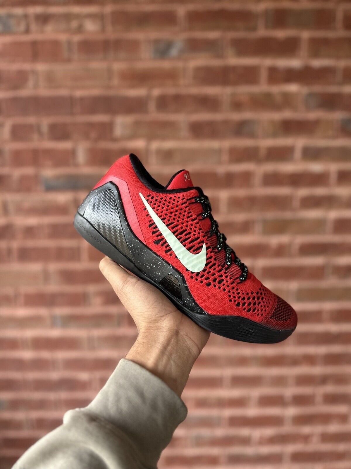 Size 8.5 - Nike Kobe 9 Elite Low University Red