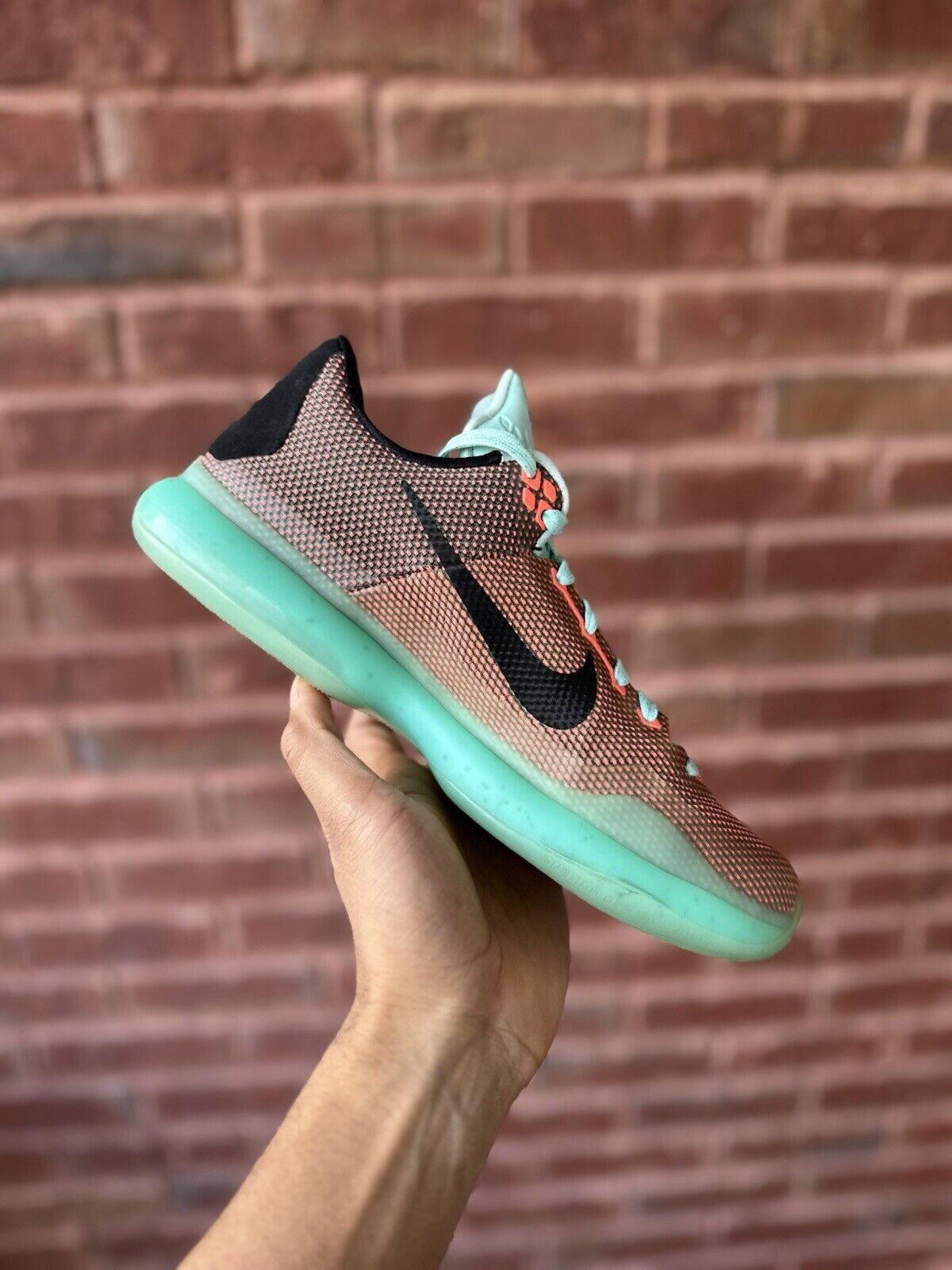 Size 8.5 - Nike Kobe 10 Easter