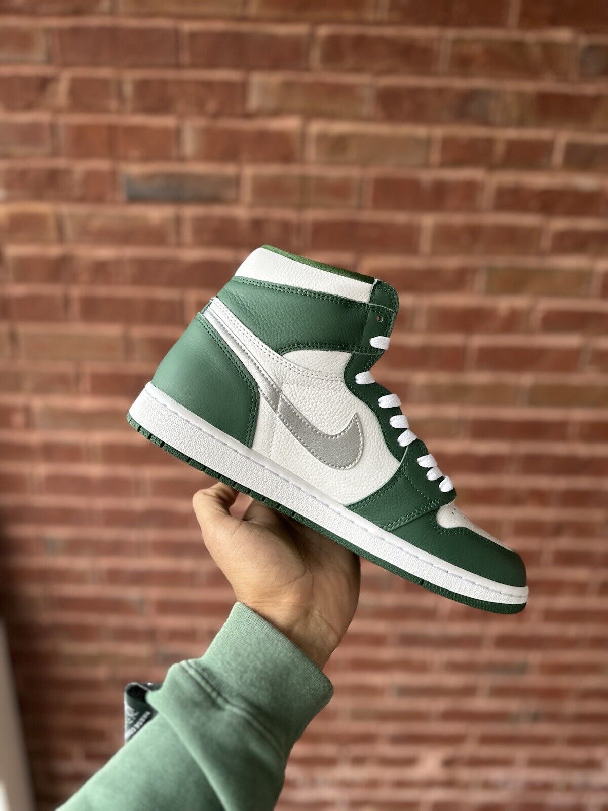 Size 11.5 - Jordan 1 Retro OG High Gorge Green