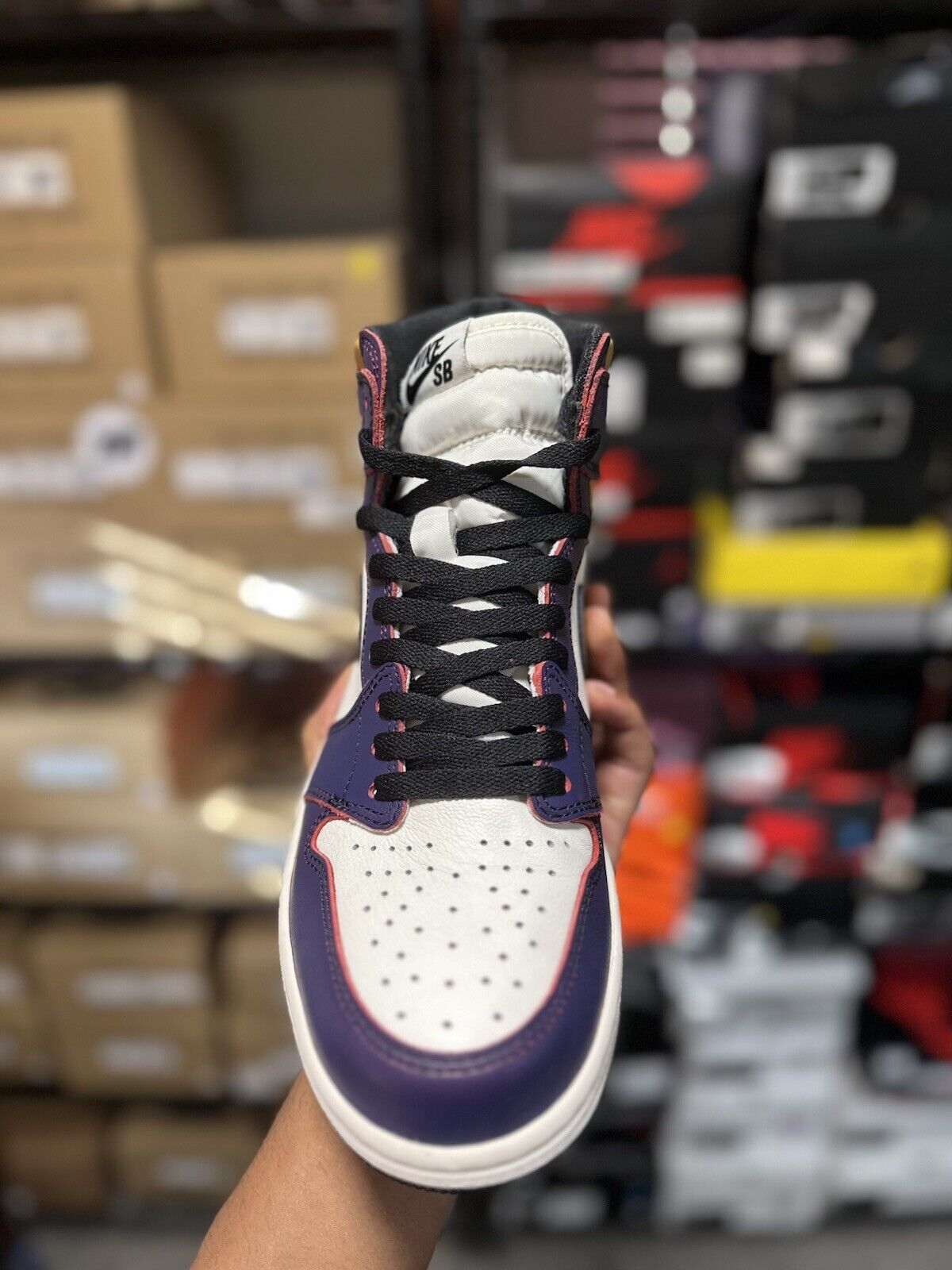 Size 9 - Jordan 1 Retro High SB LA To Chicago 2019