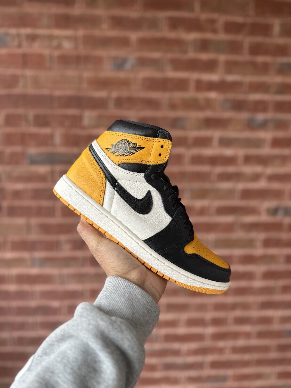 Size 9 - Jordan 1 Retro OG High Yellow Toe