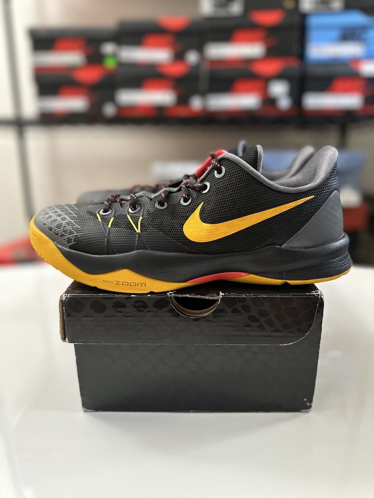 Size 8.5 - Nike Zoom Kobe Venomenon 4 Black