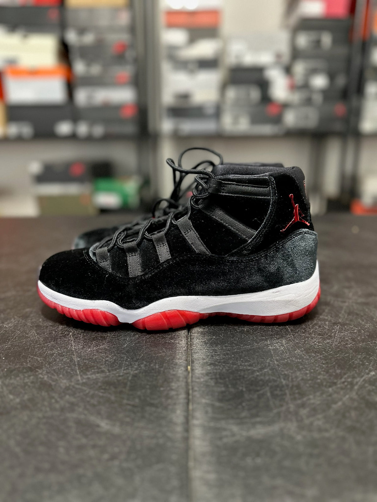 Size 9 - (10.5W) j11 bred velvet